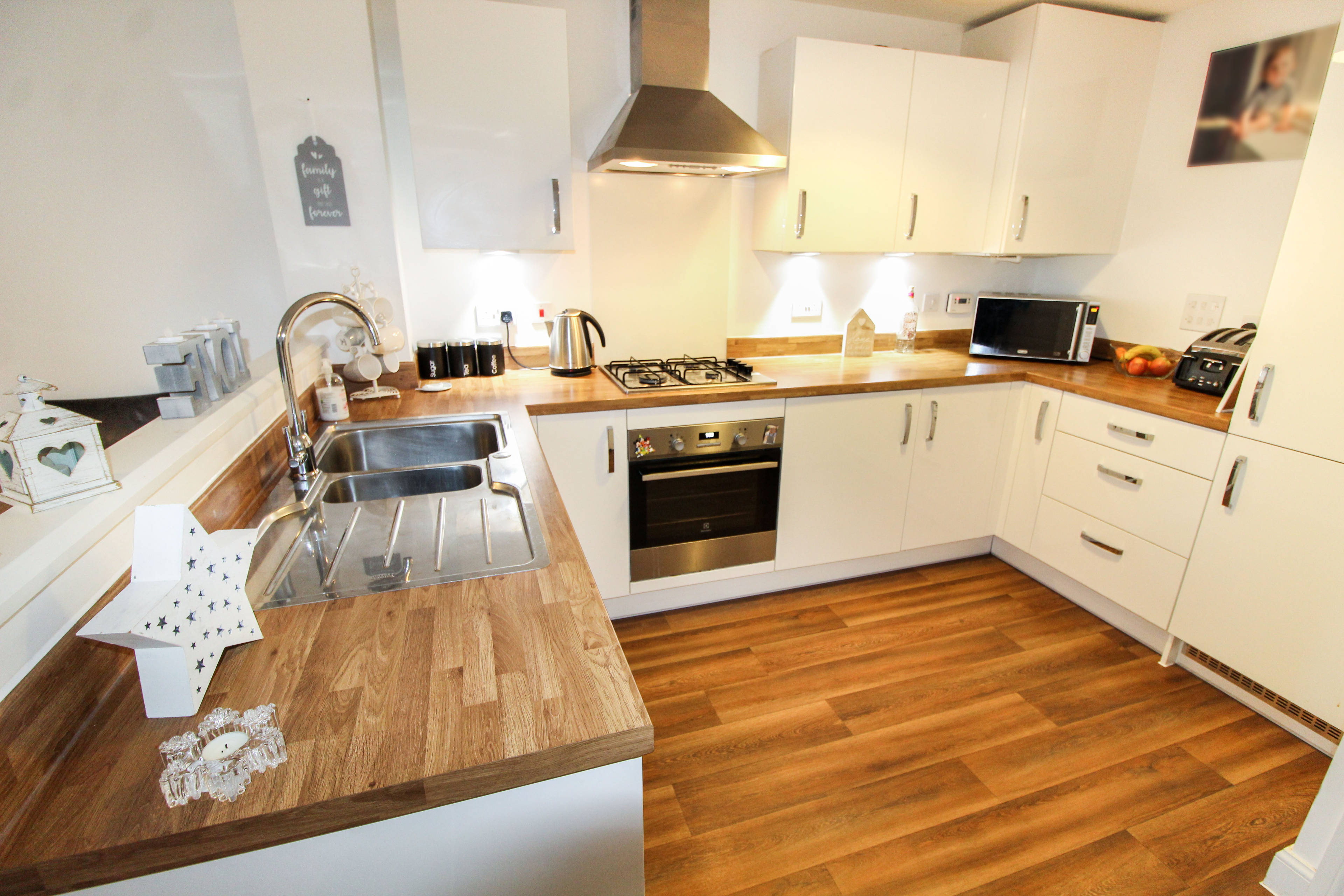 Lounge / Kitchen