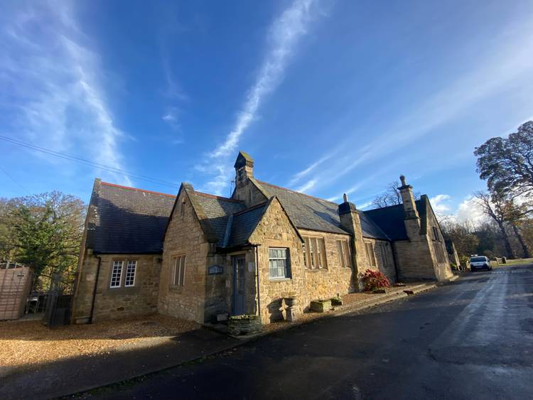 4 bedroom semi-detached house