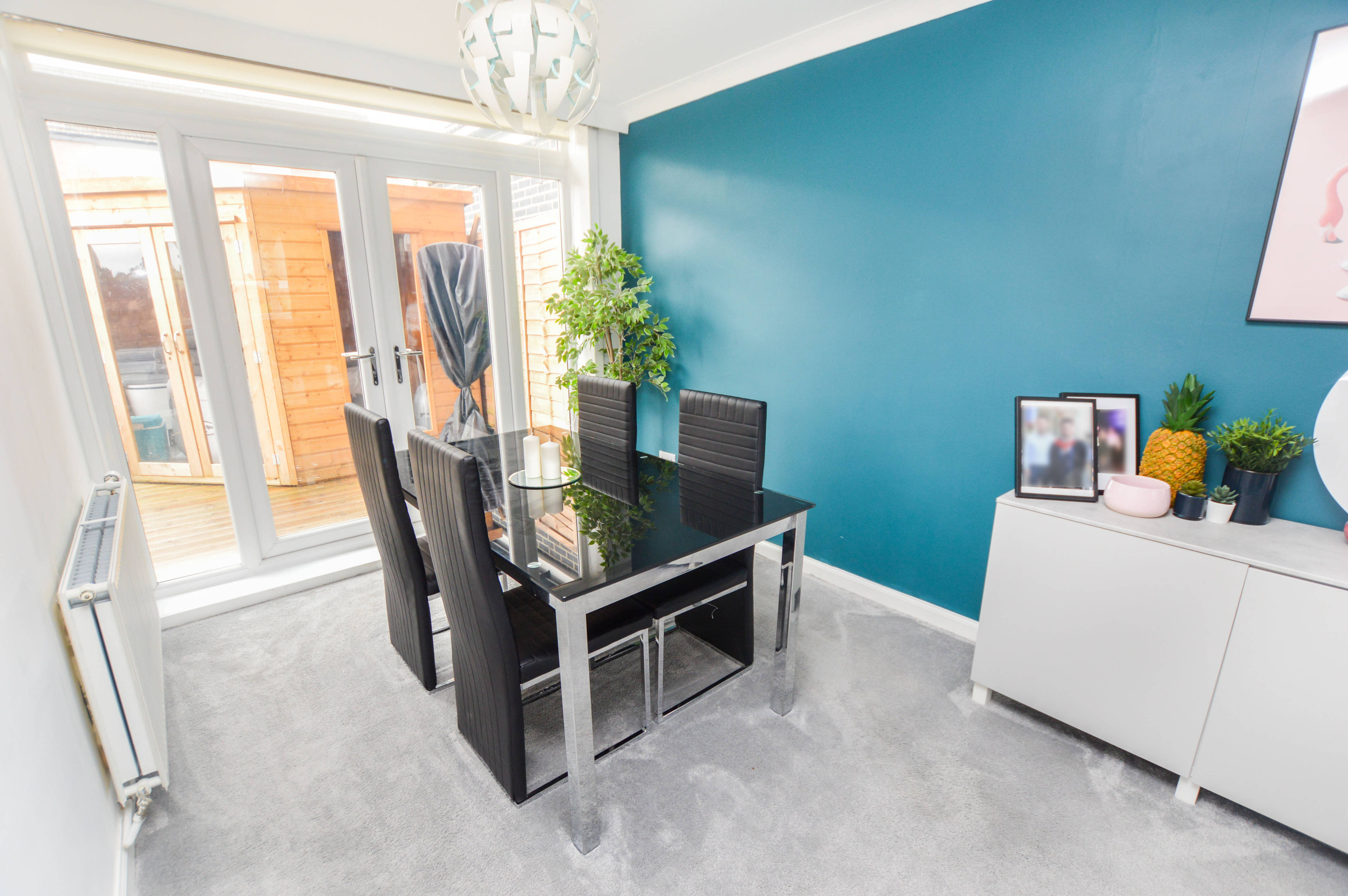 Lounge/Dining Room
