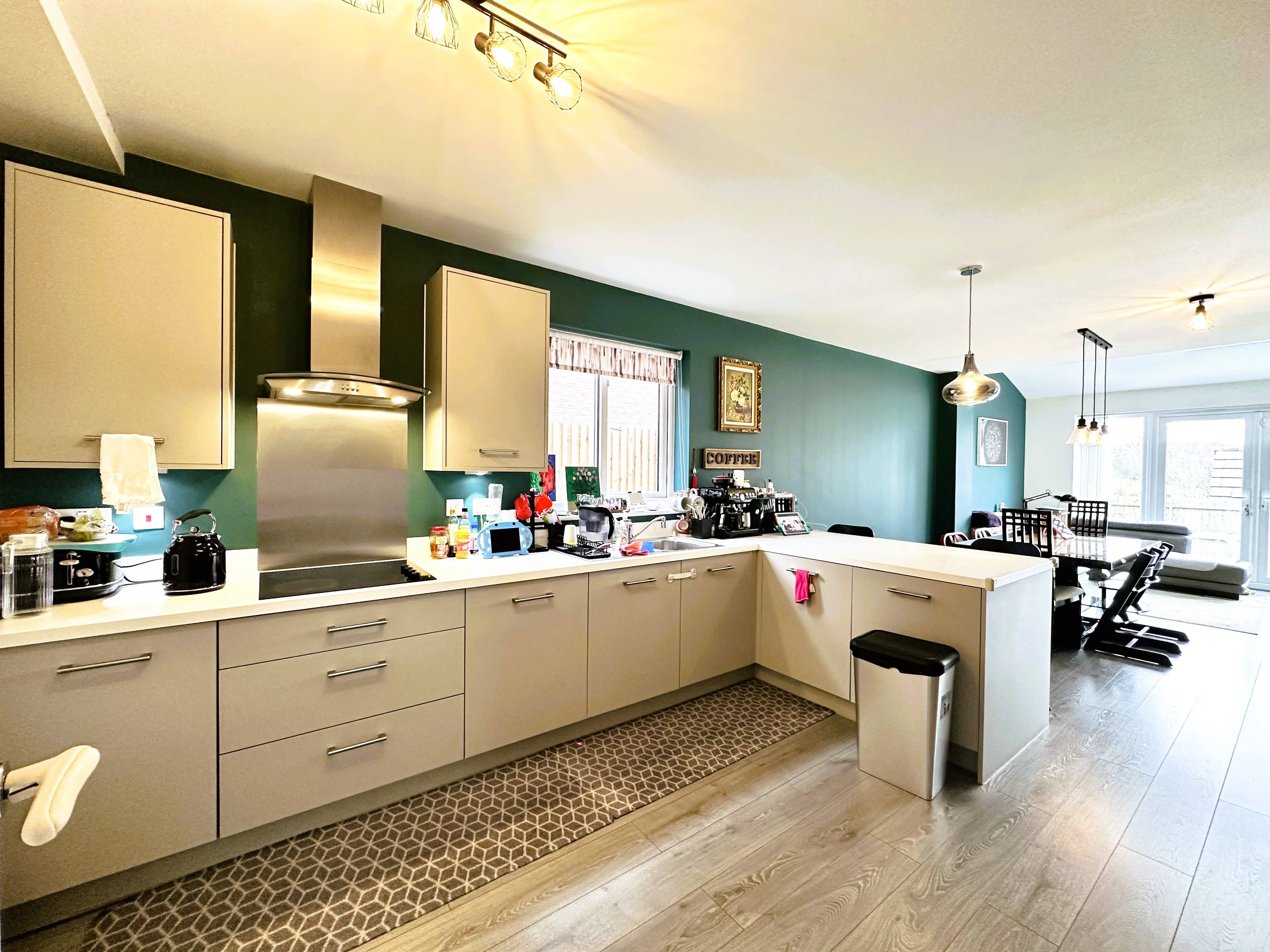 Kitchen/Dining Room