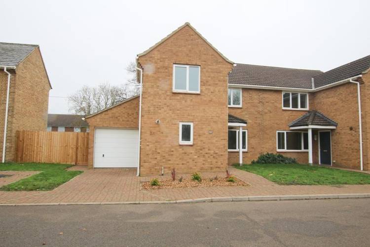 3 bedroom semi-detached house