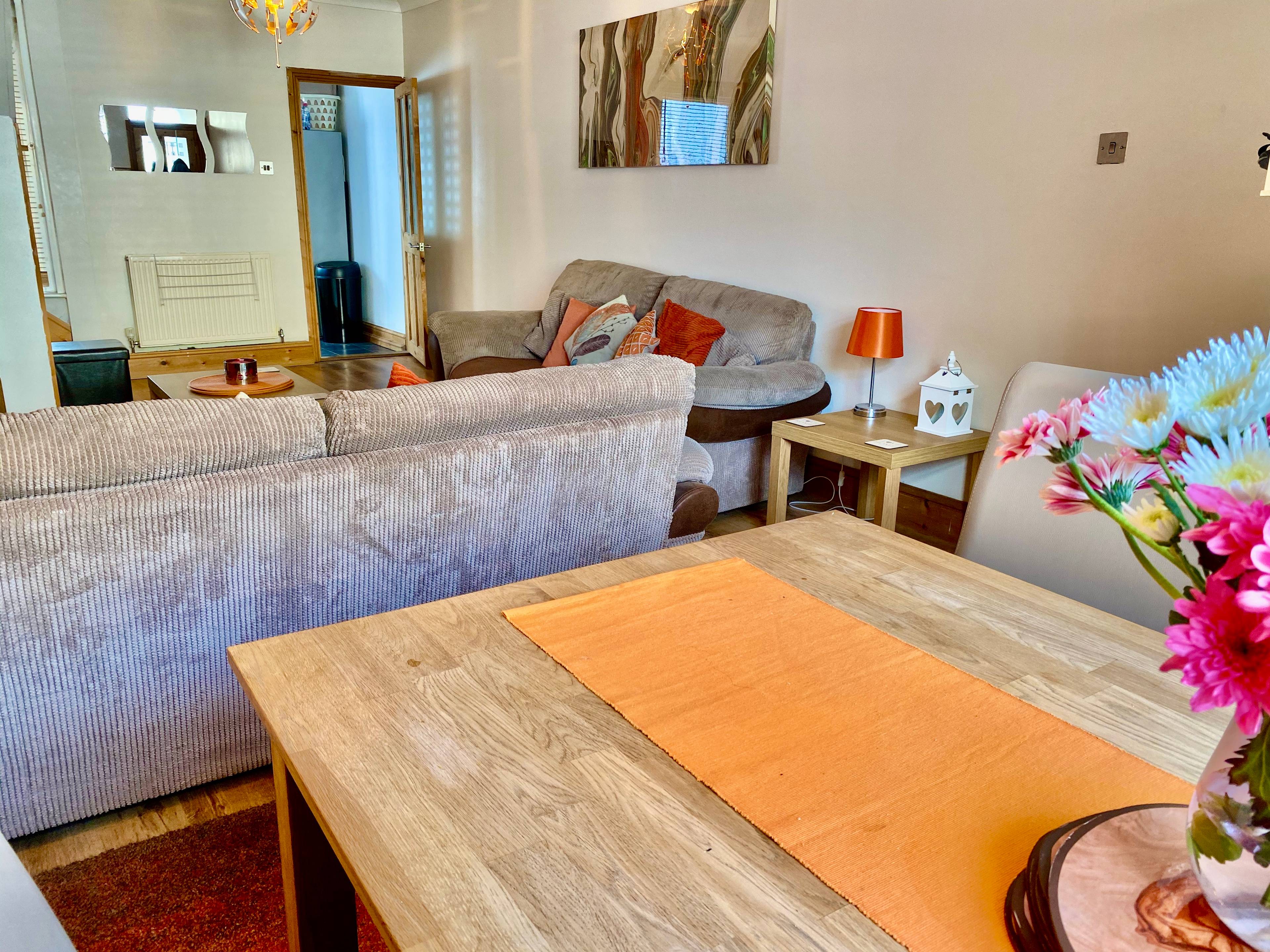 Lounge/Dining Room