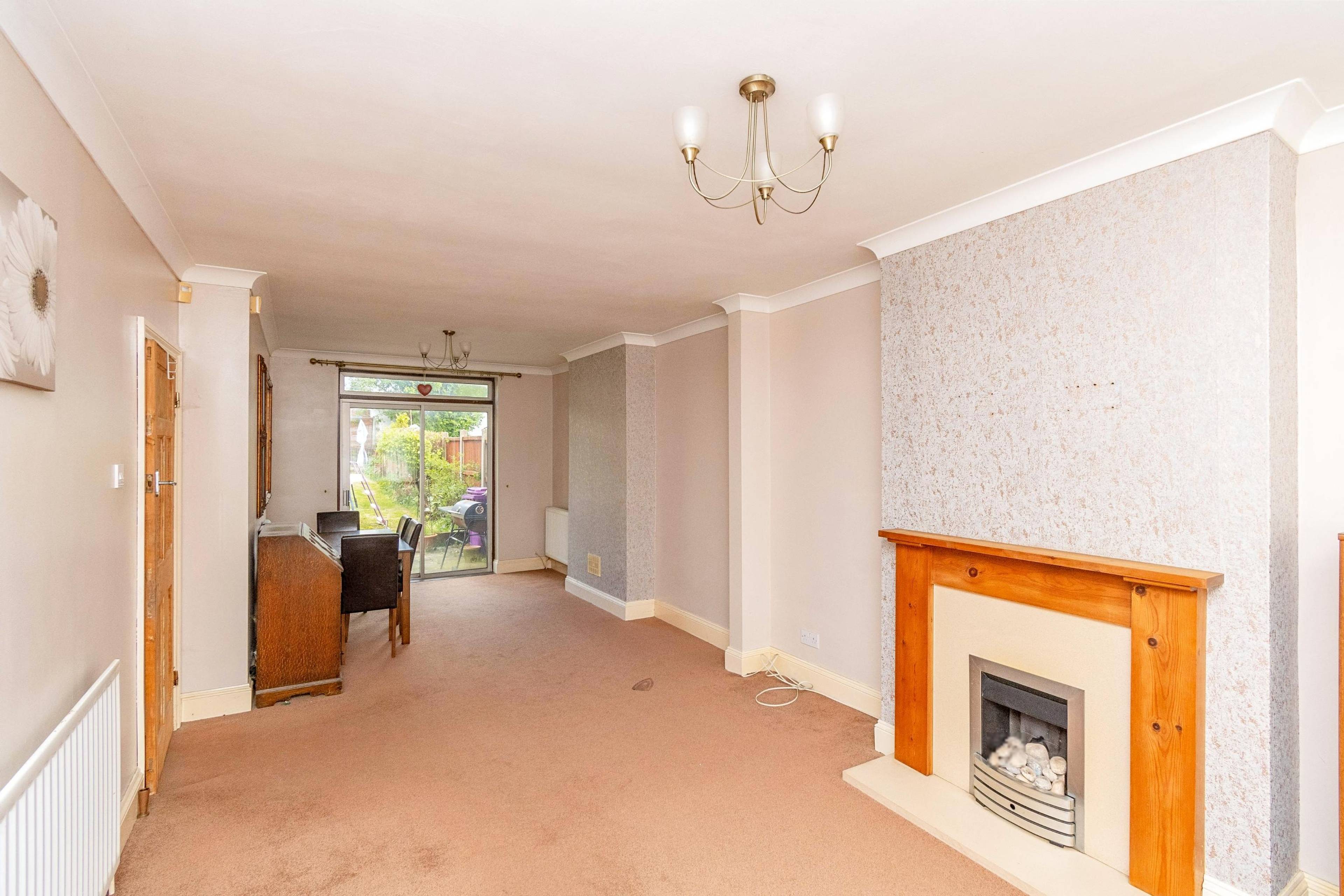 Lounge/Dining Room