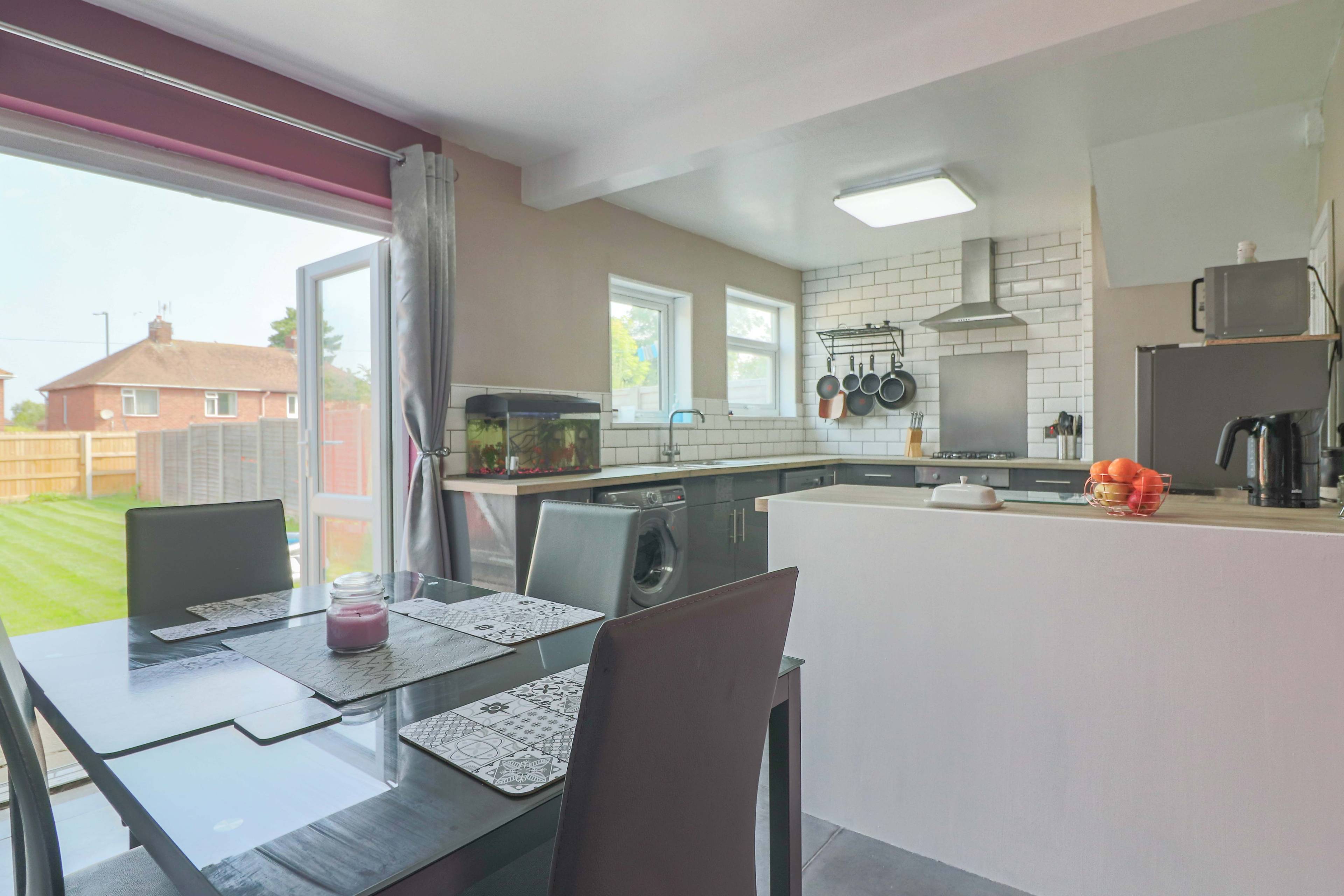 Kitchen/Dining Room
