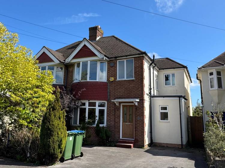 3 bedroom detached house