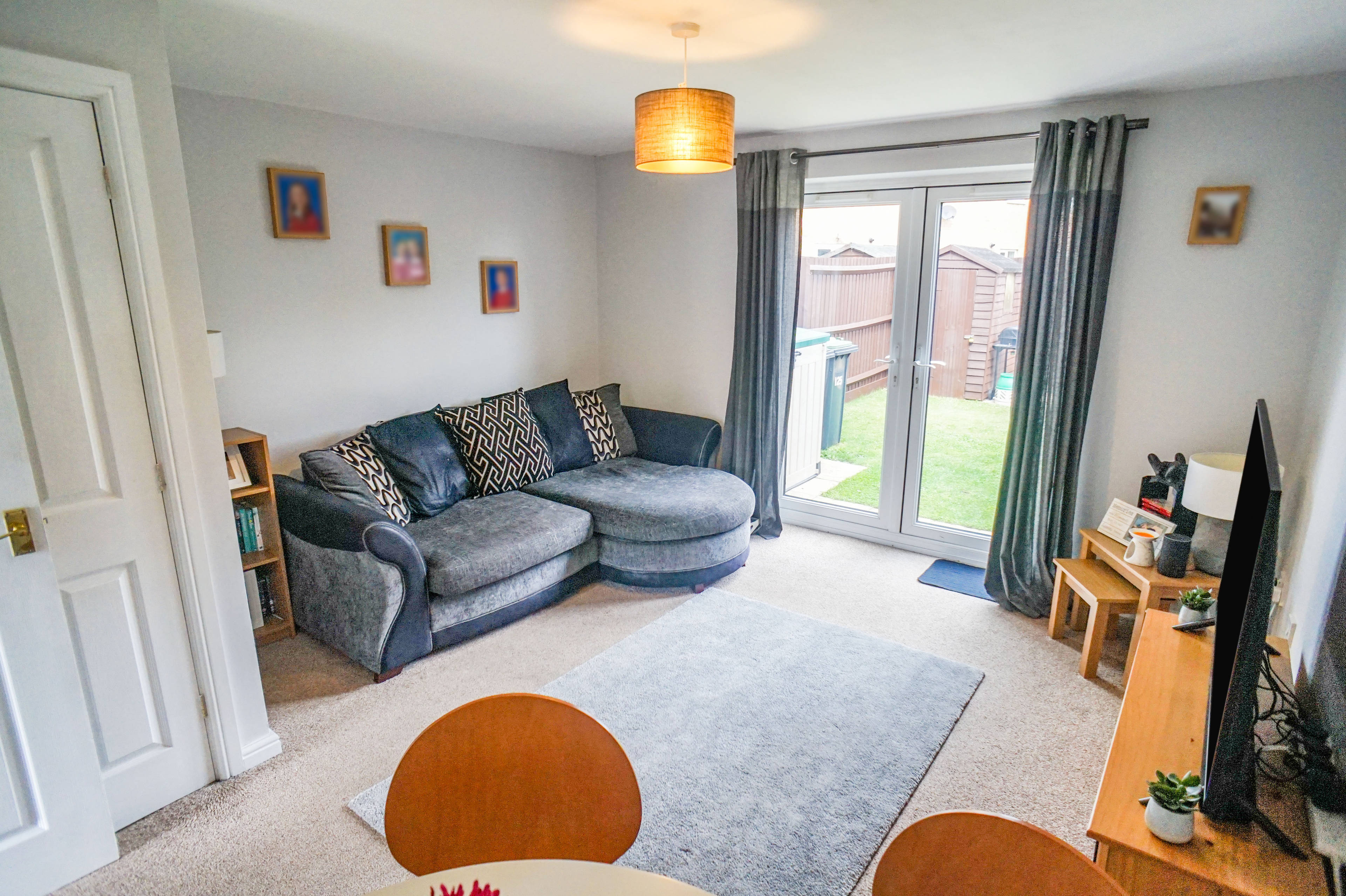Lounge/Dining Room