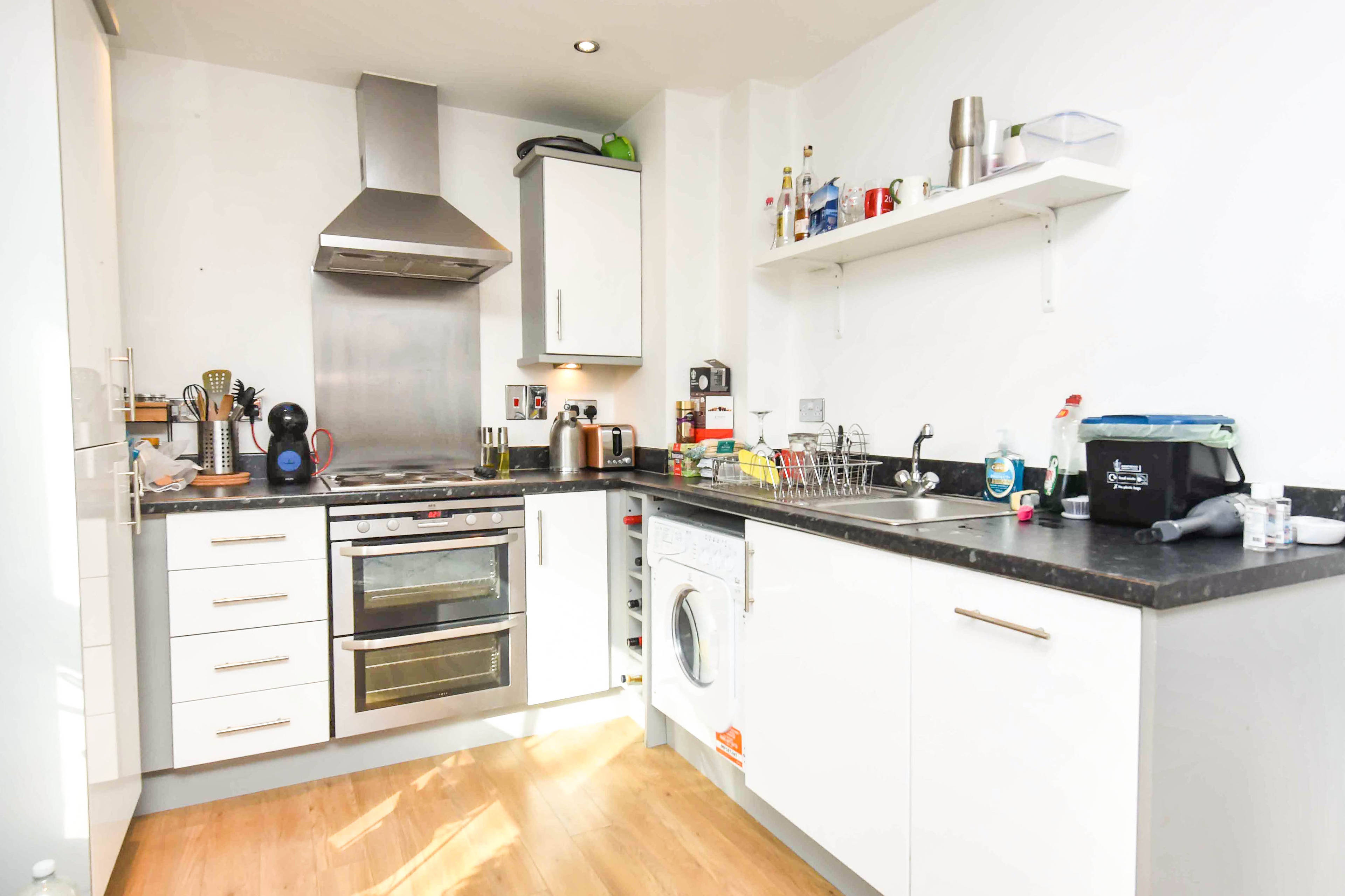 Lounge / Kitchen