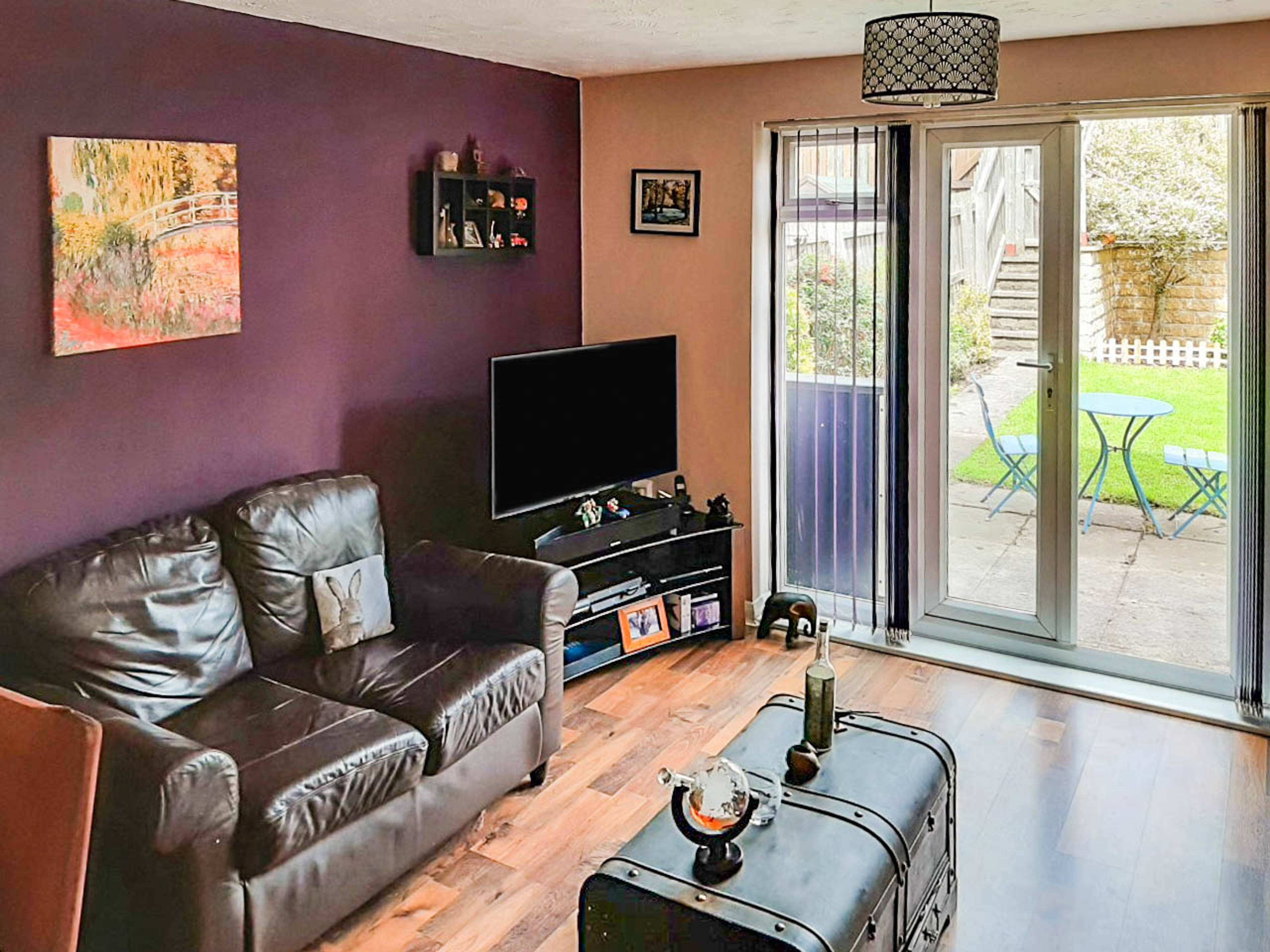 Lounge/Dining Room