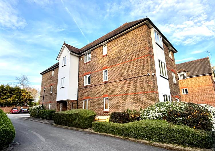2 bedroom ground floor flat