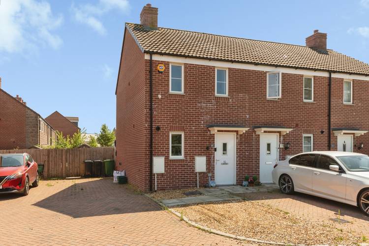 2 bedroom end of terrace house