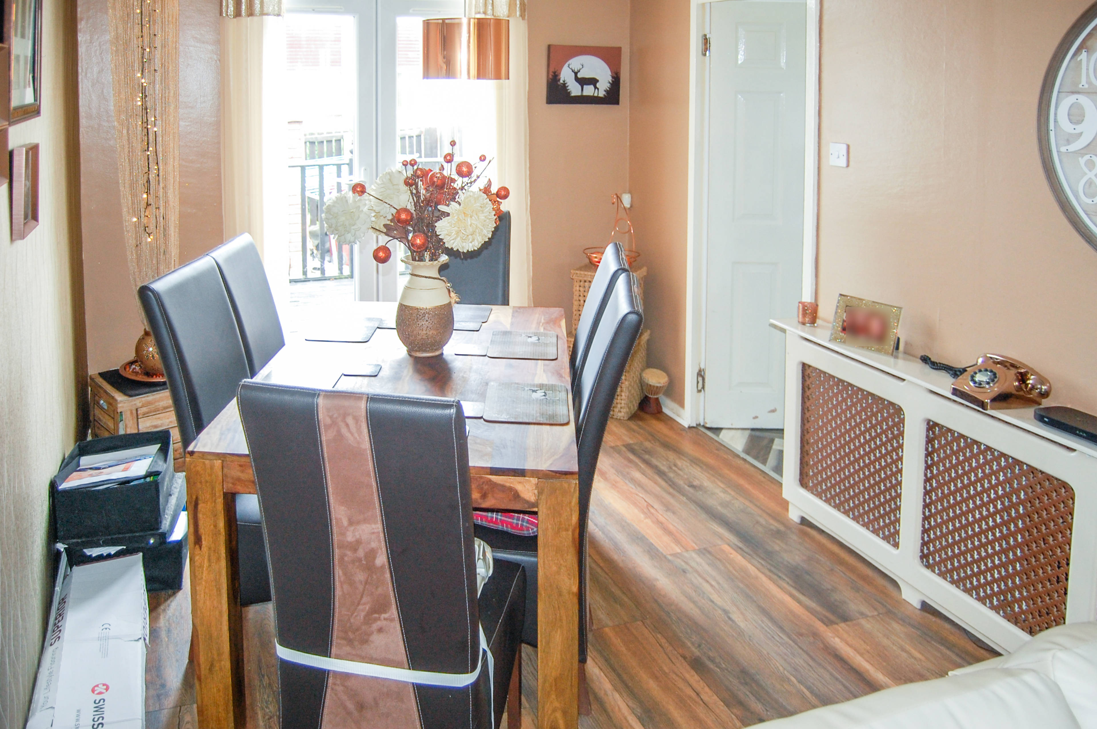 Lounge/Dining Room