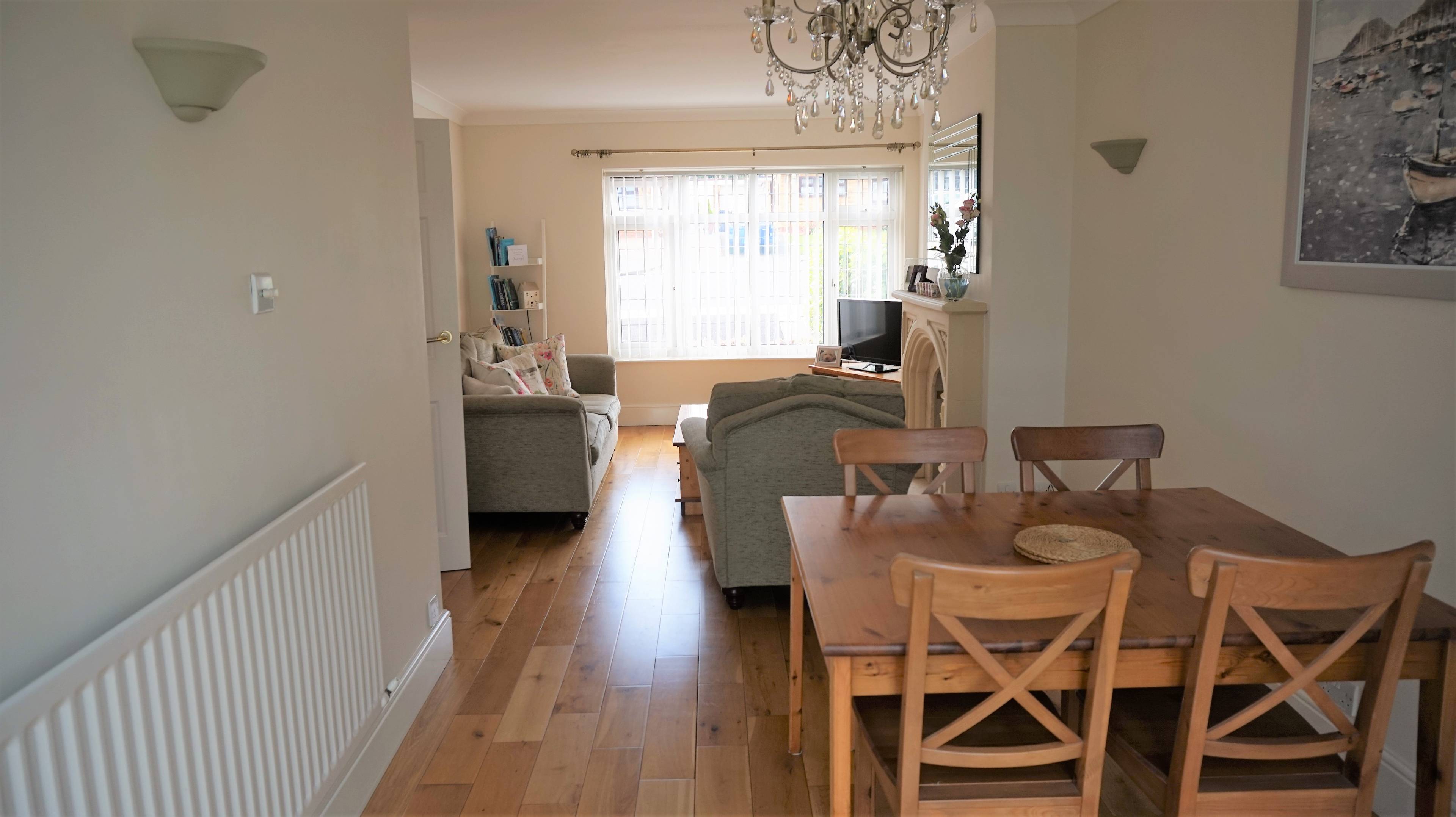 Lounge/Dining Room