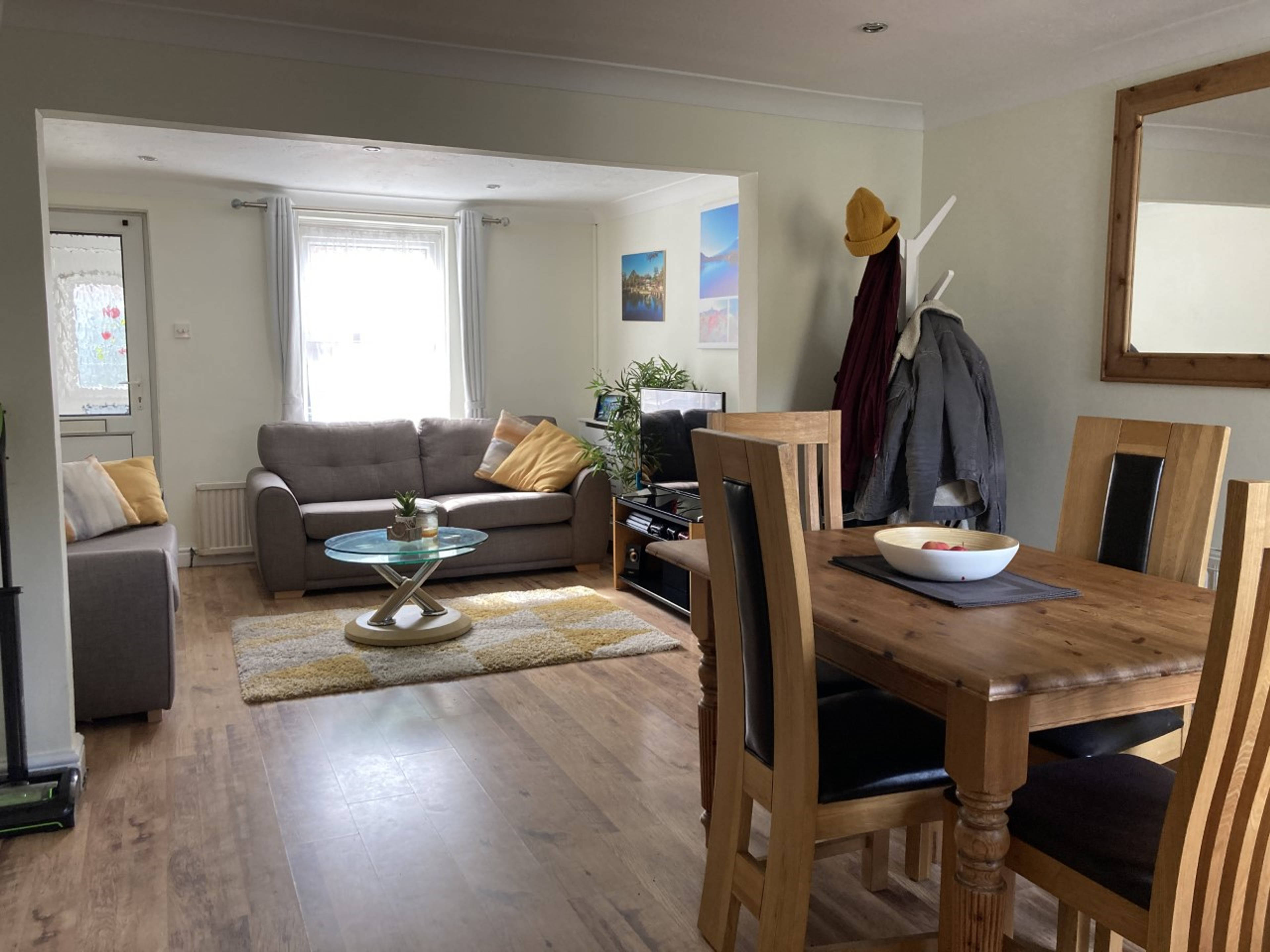 Lounge/Dining Room