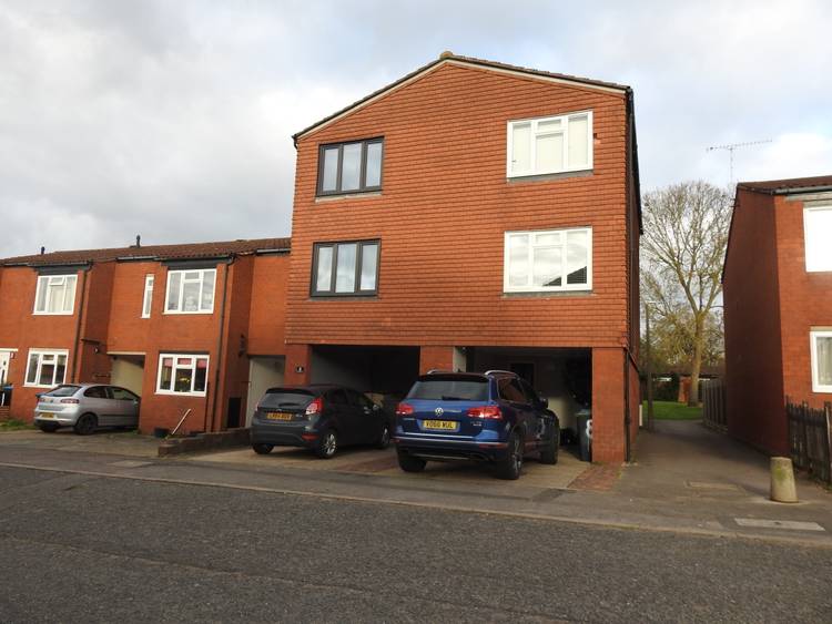 4 bedroom terraced house