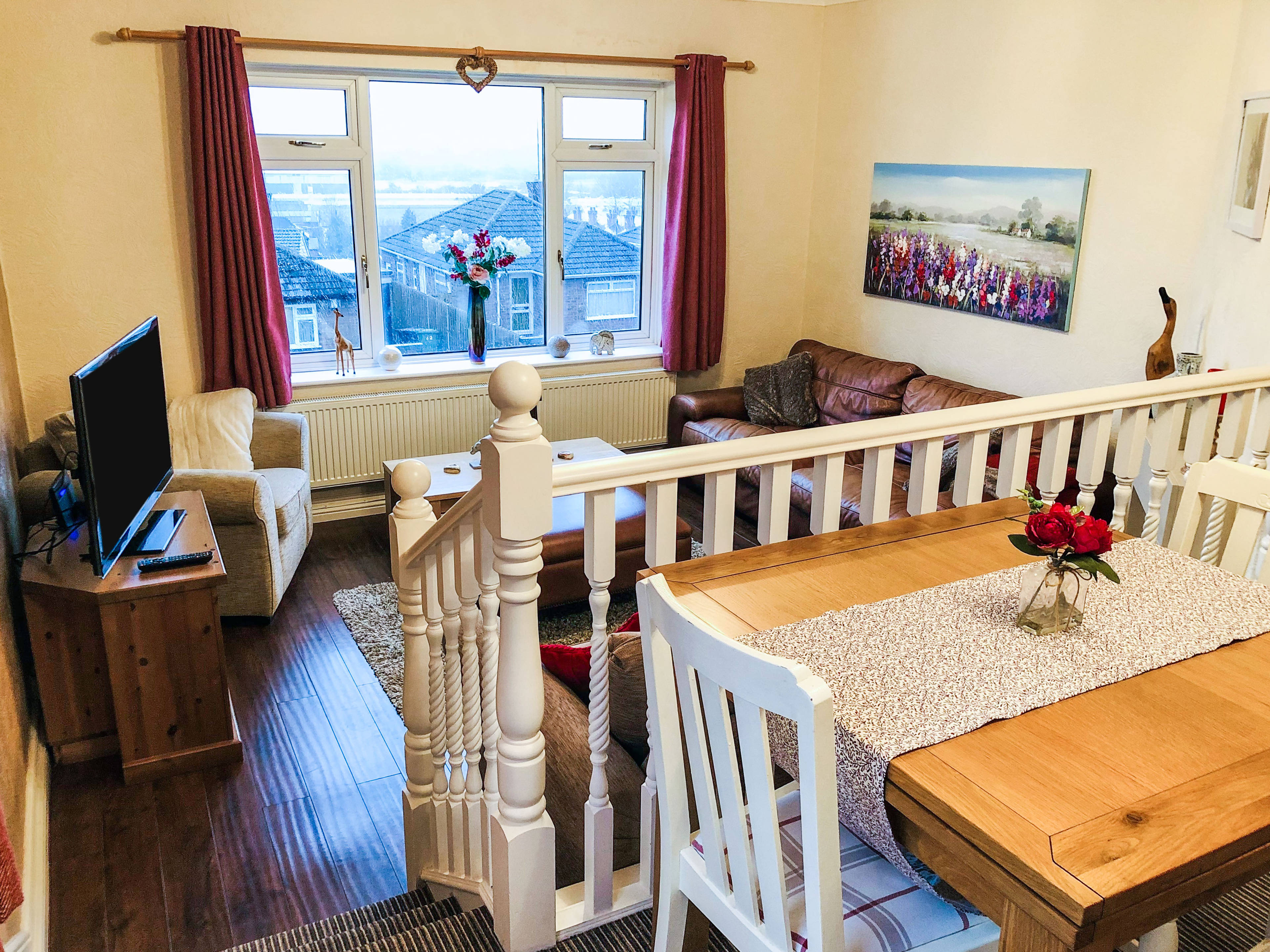Lounge/Dining Room