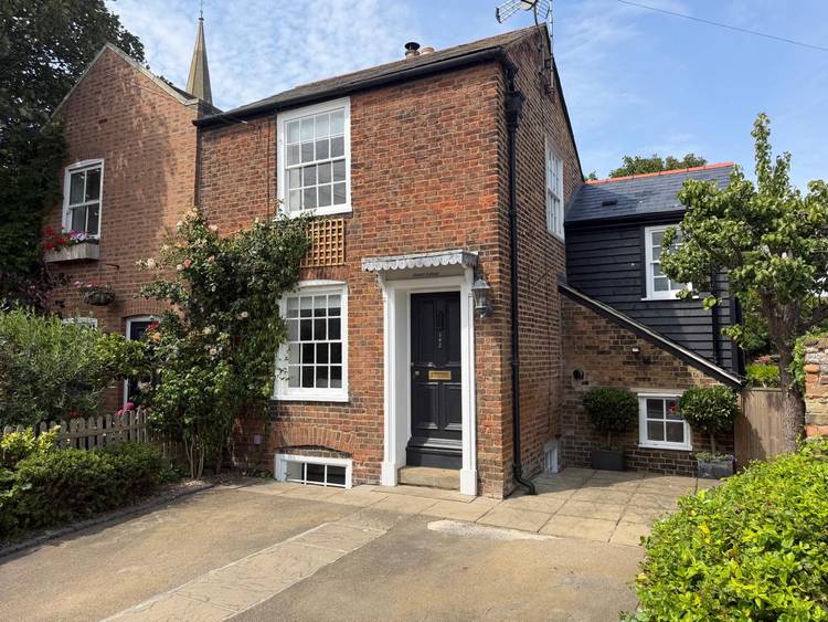 2 bedroom semi-detached house