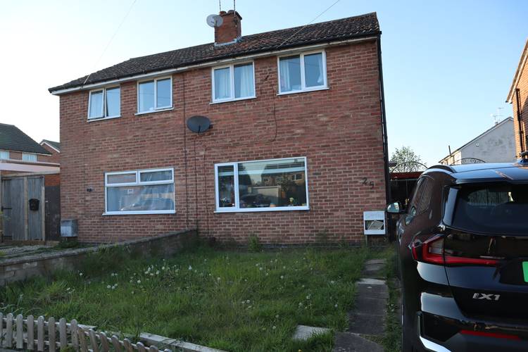 2 bedroom semi-detached house