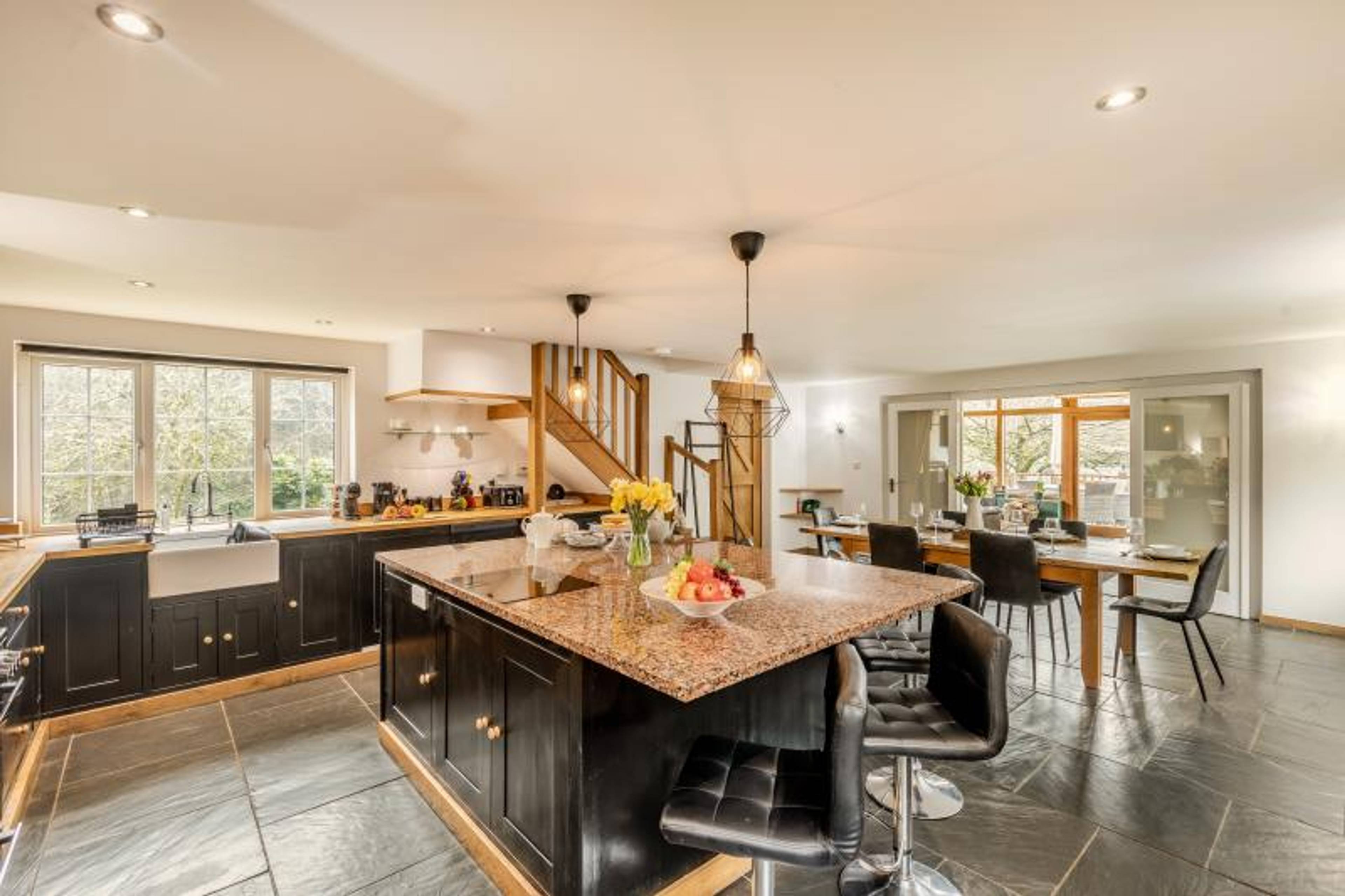 Lodge Kitchen/Living
