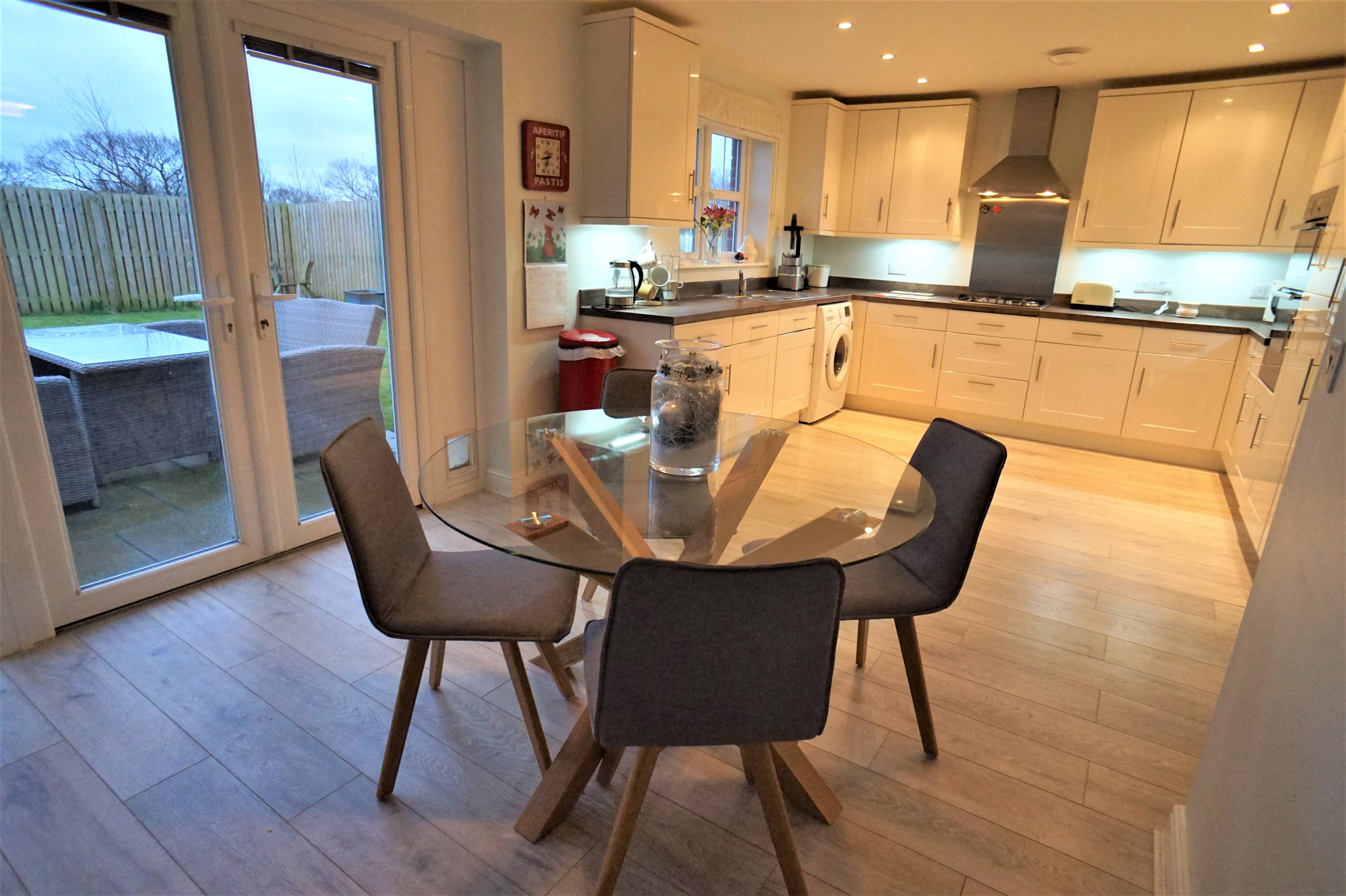 Kitchen / Breakfast