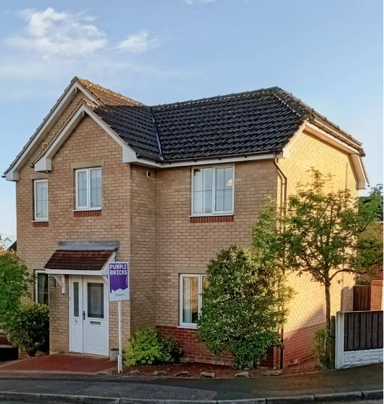4 bedroom detached house