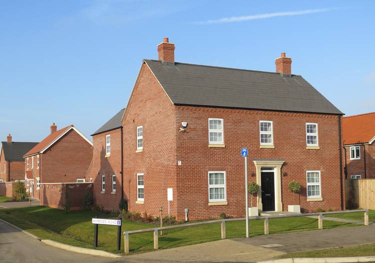 4 bedroom detached house