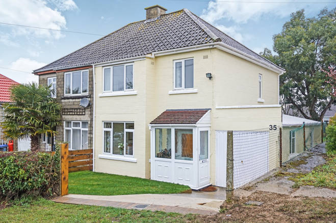 3 bedroom semi-detached house for sale in Low Lane, Calne, SN11 8EQ