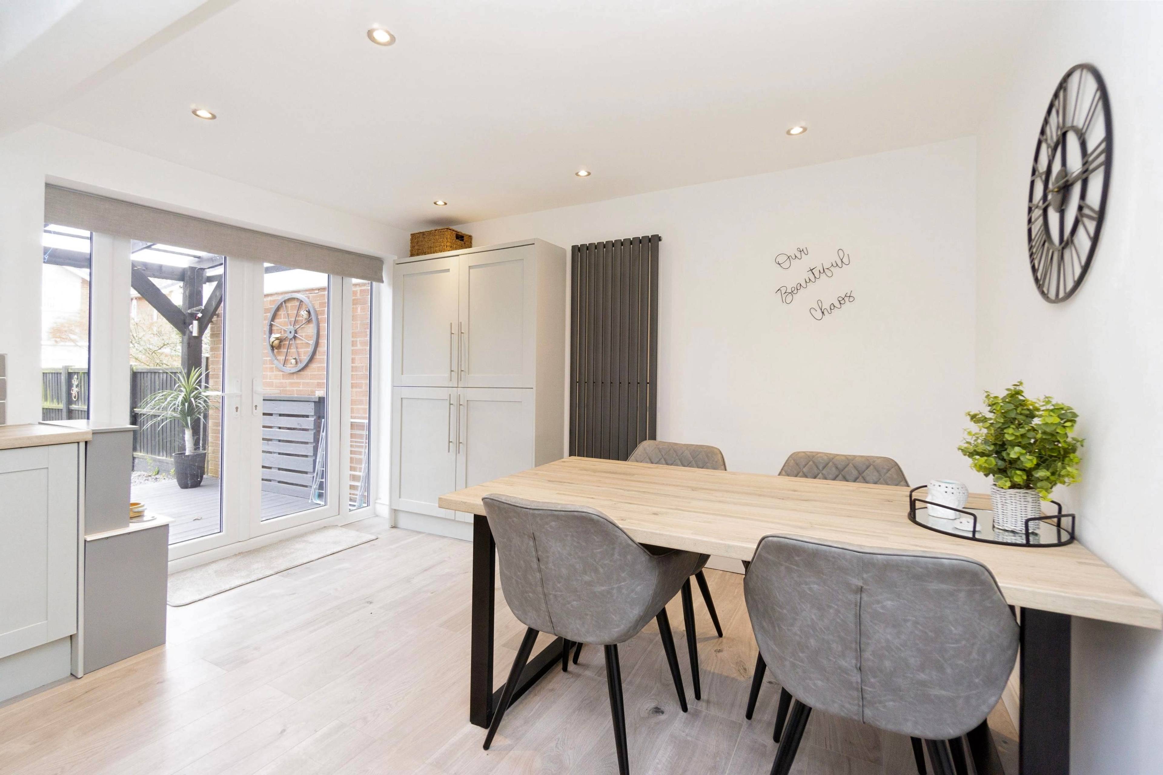 Kitchen/Dining Room