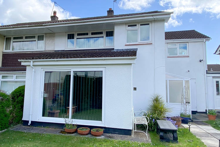4 bedroom semi-detached house