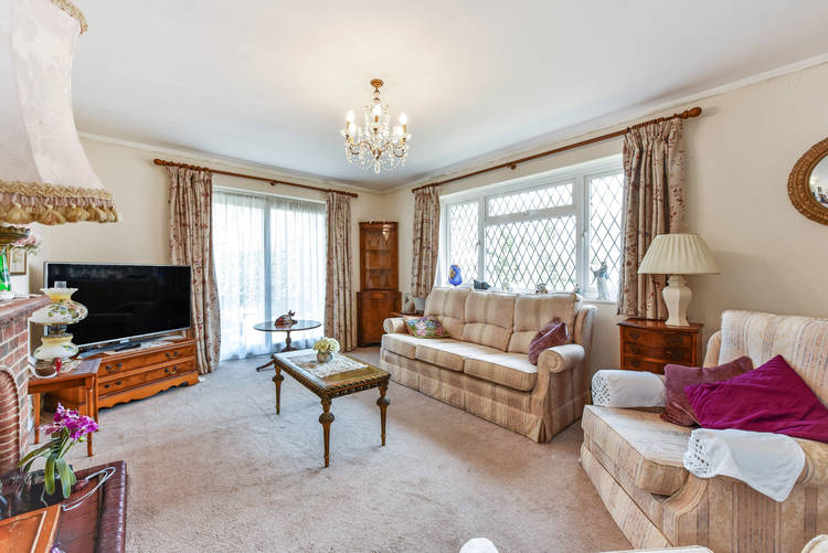 2 bedroom detached bungalow