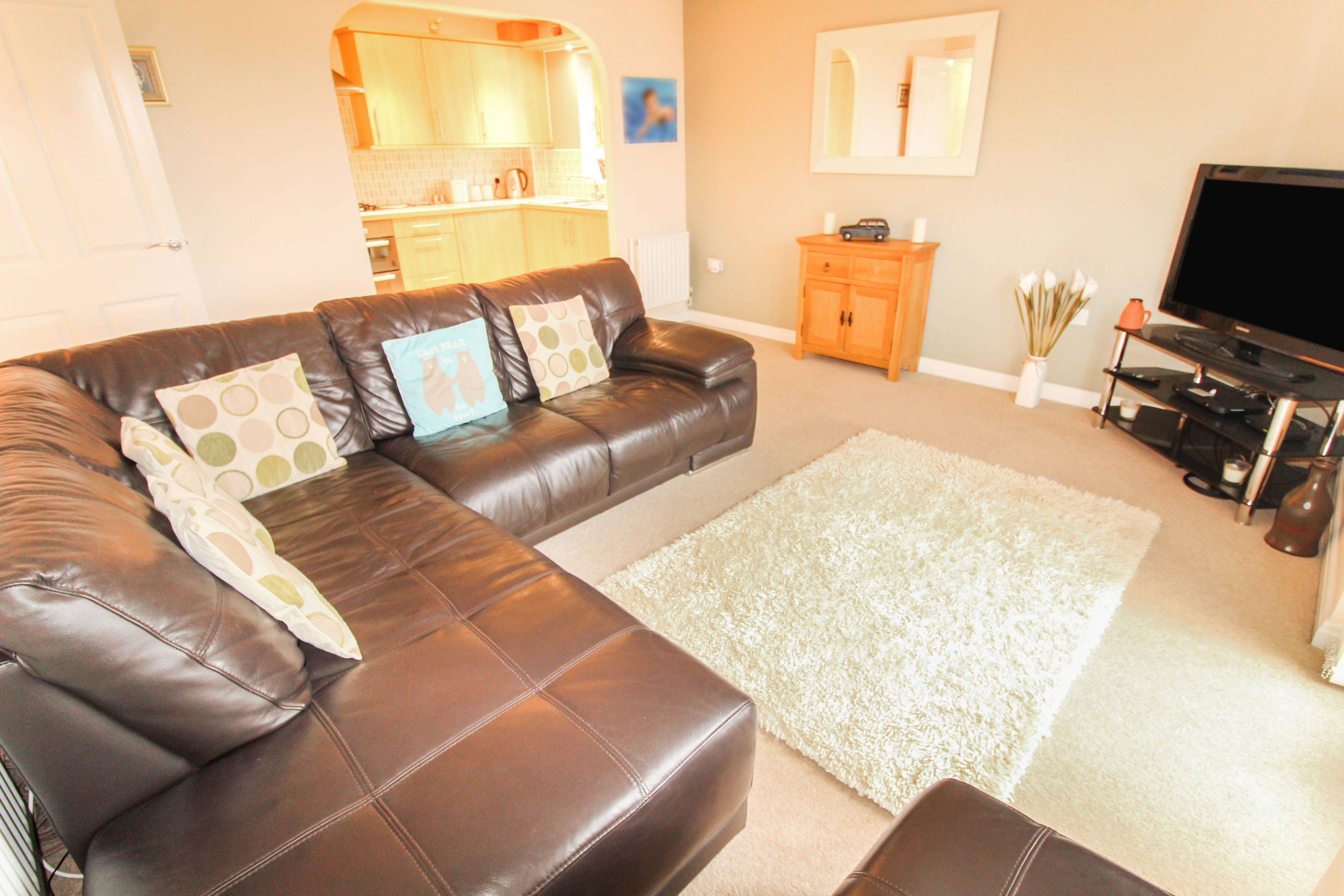 Lounge/Dining Room