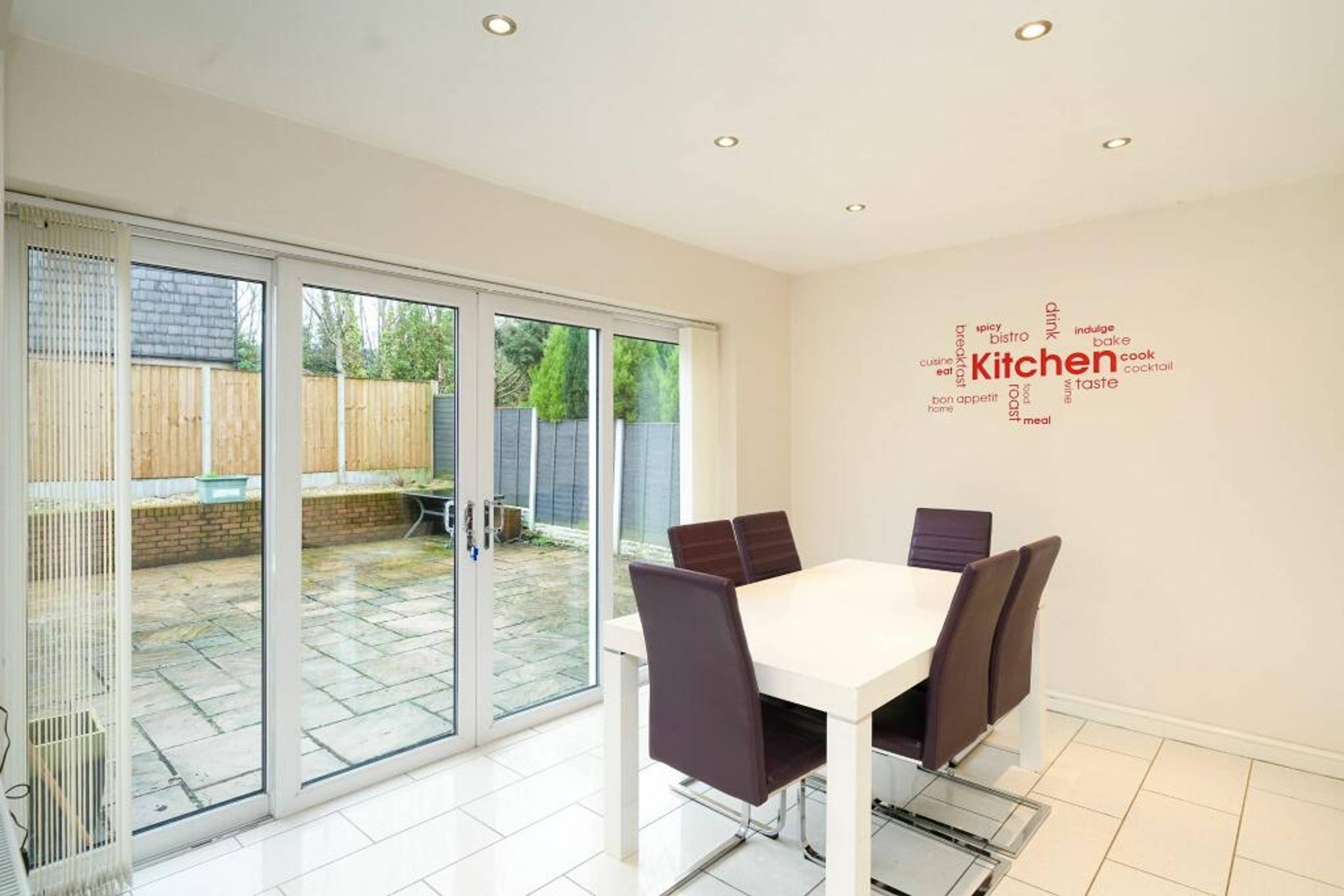 Kitchen/Dining Room