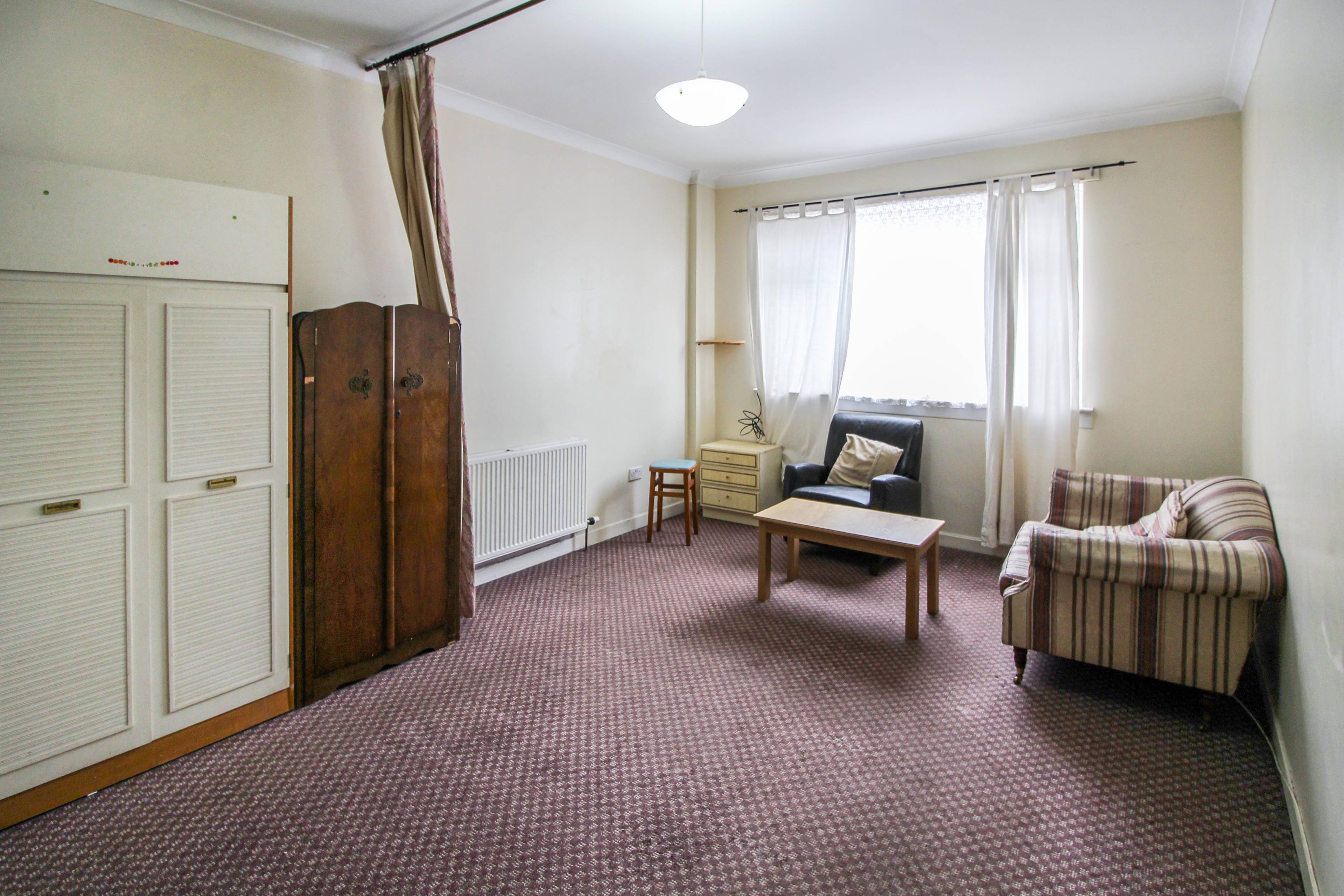 Bedroom/Lounge