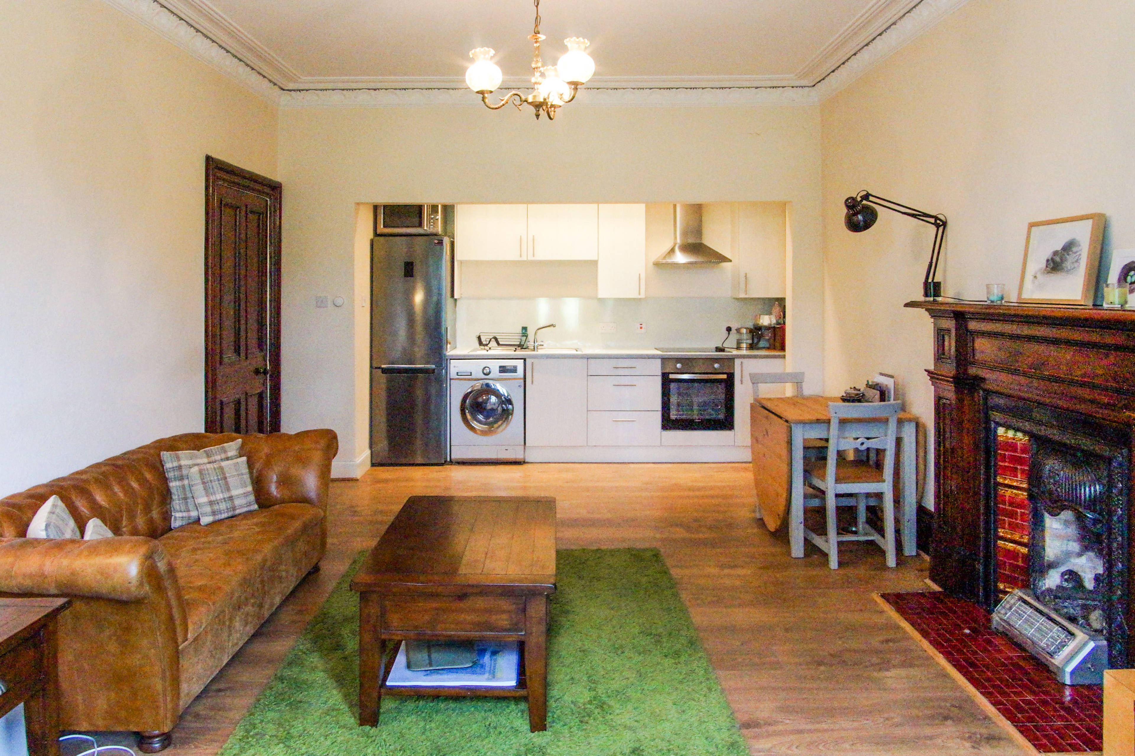 Lounge / Kitchen