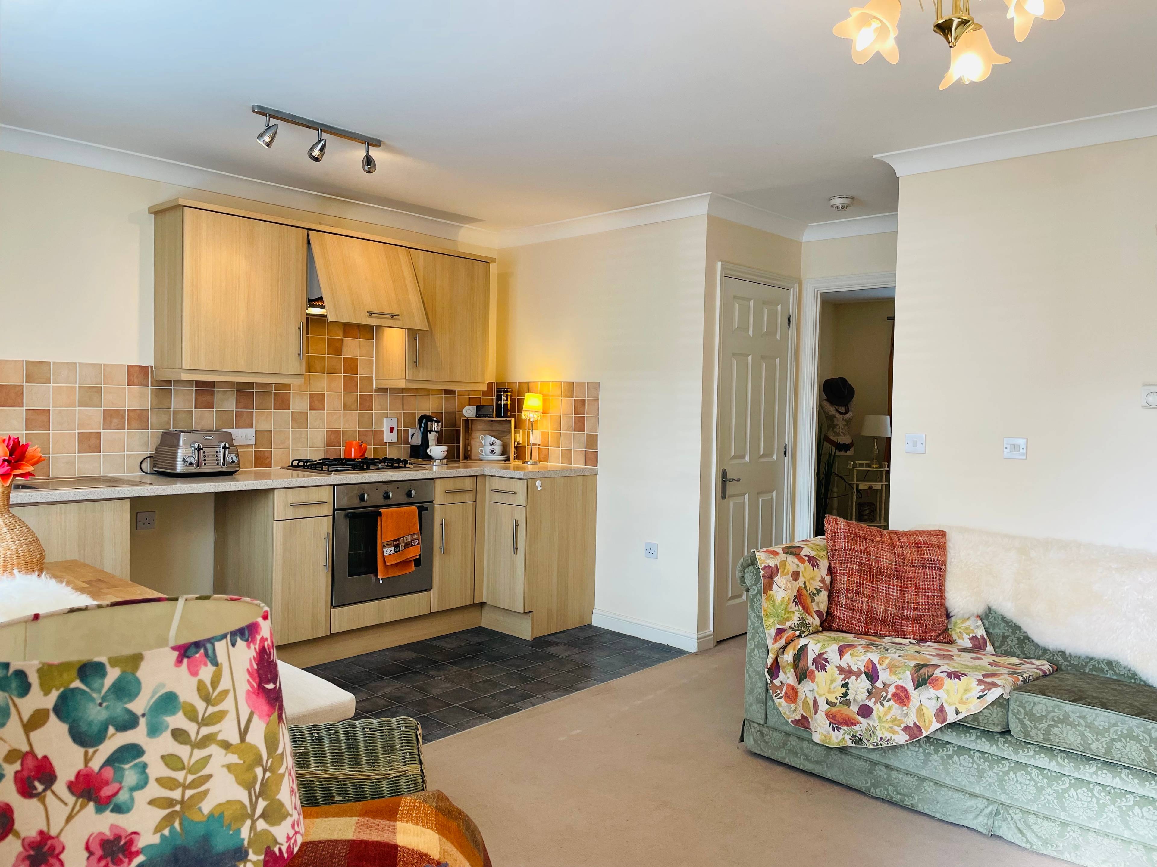 Lounge / Kitchen