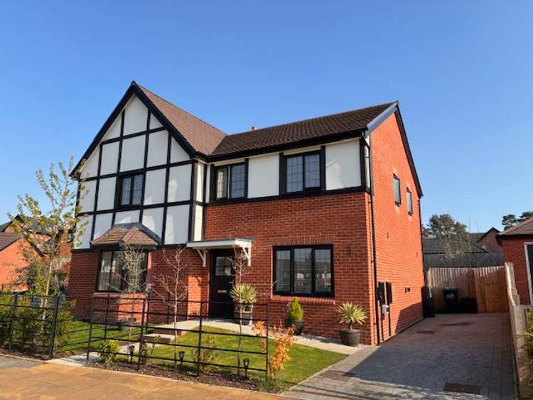3 bedroom semi-detached house