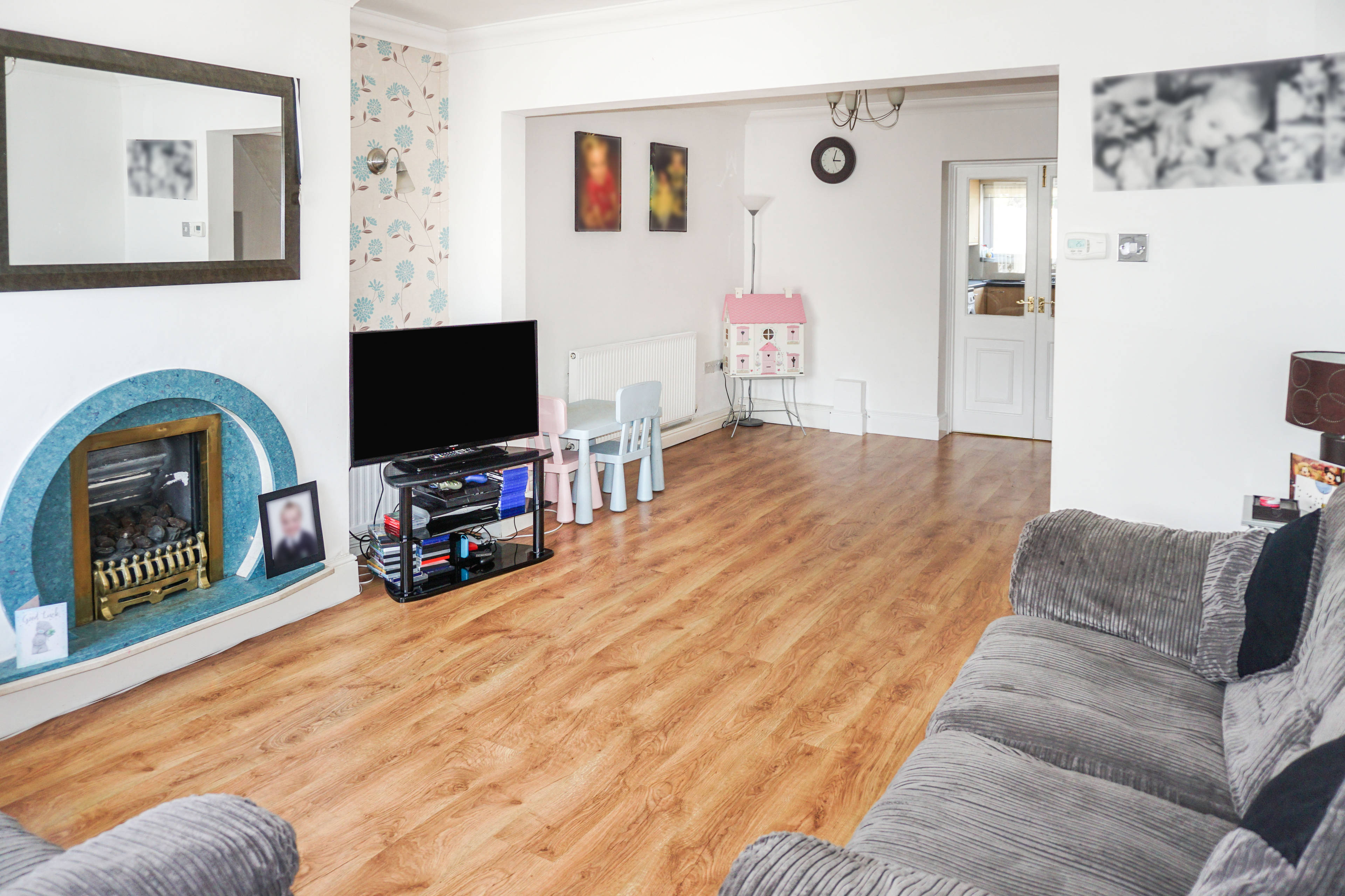 Lounge/Dining Room