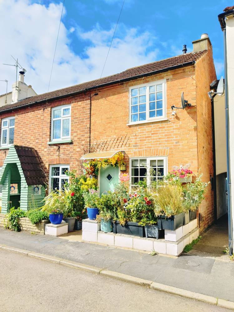 1 bedroom semi-detached house