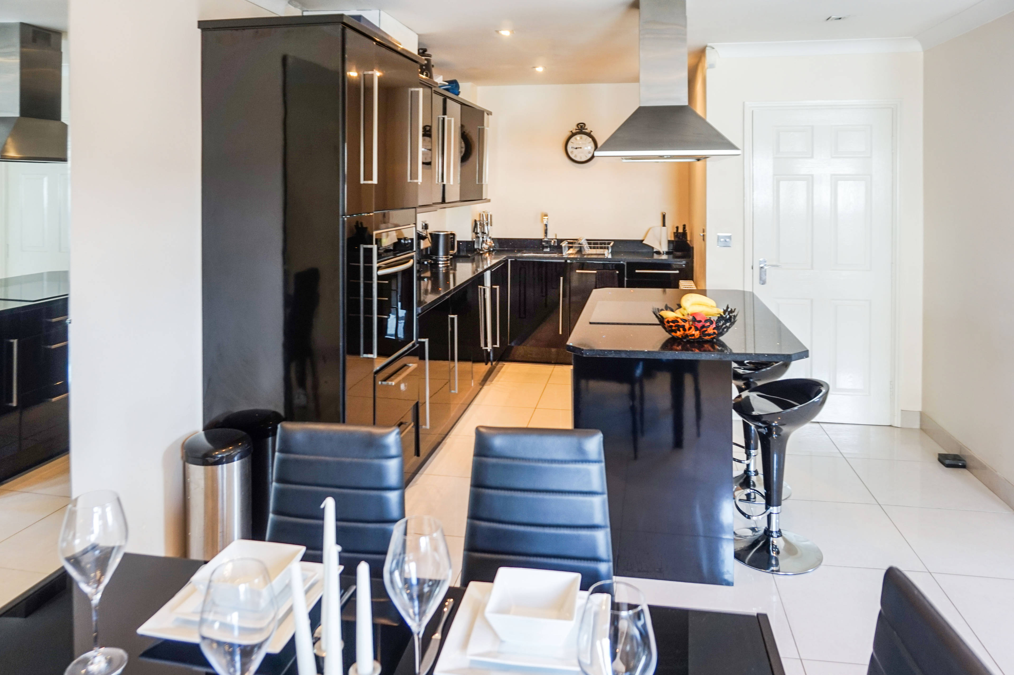 Lounge / Kitchen