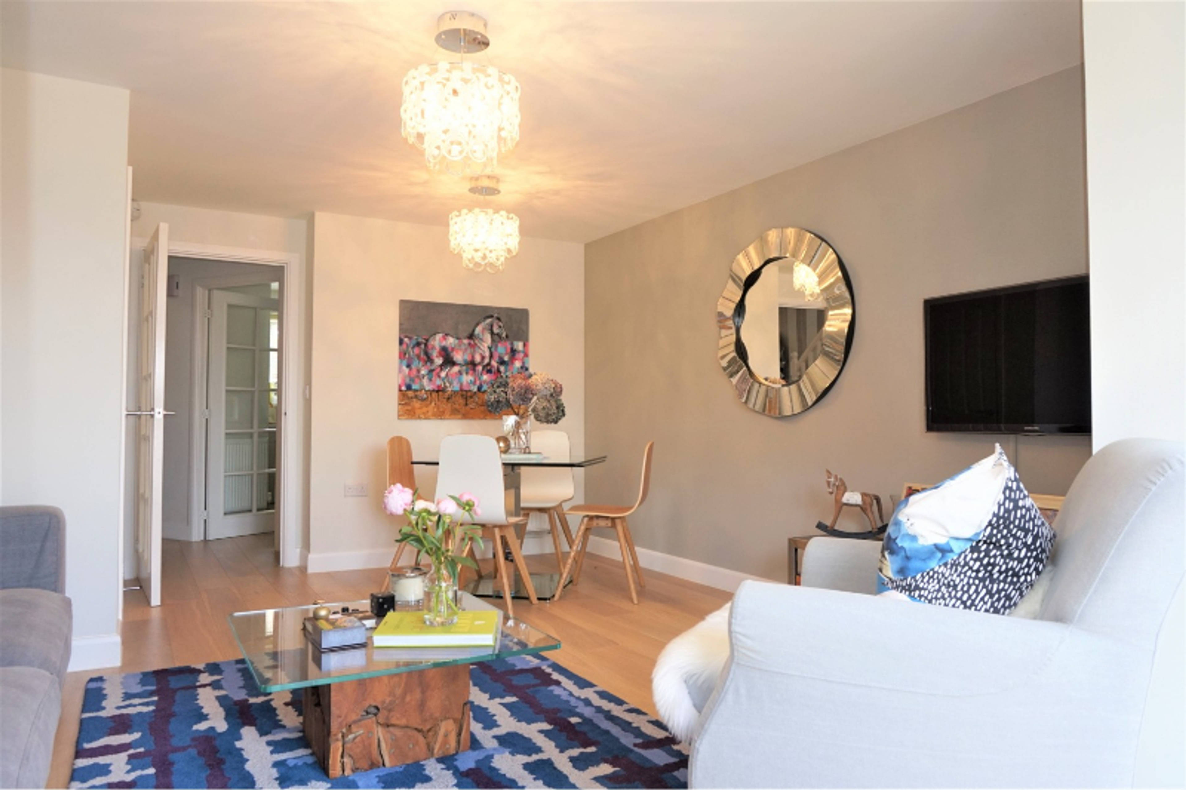 Lounge/Dining Room