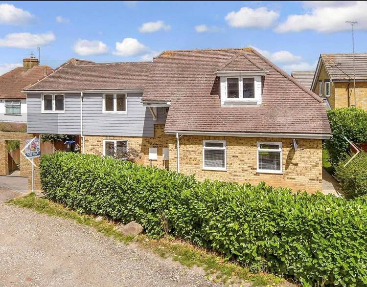 3 bedroom detached house
