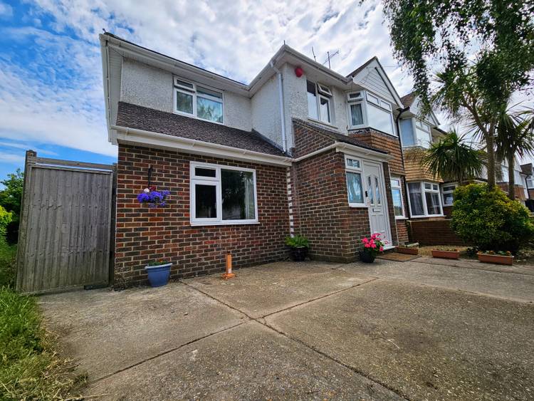 4 bedroom semi-detached house