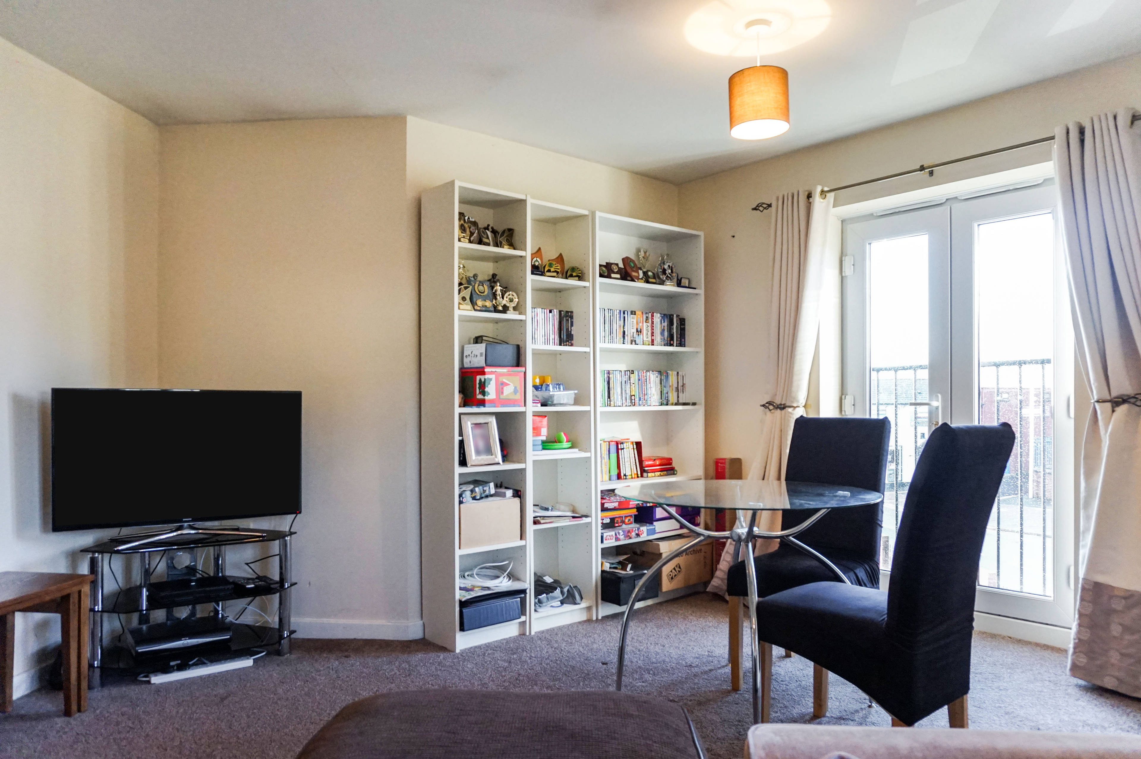 Lounge/Dining Room