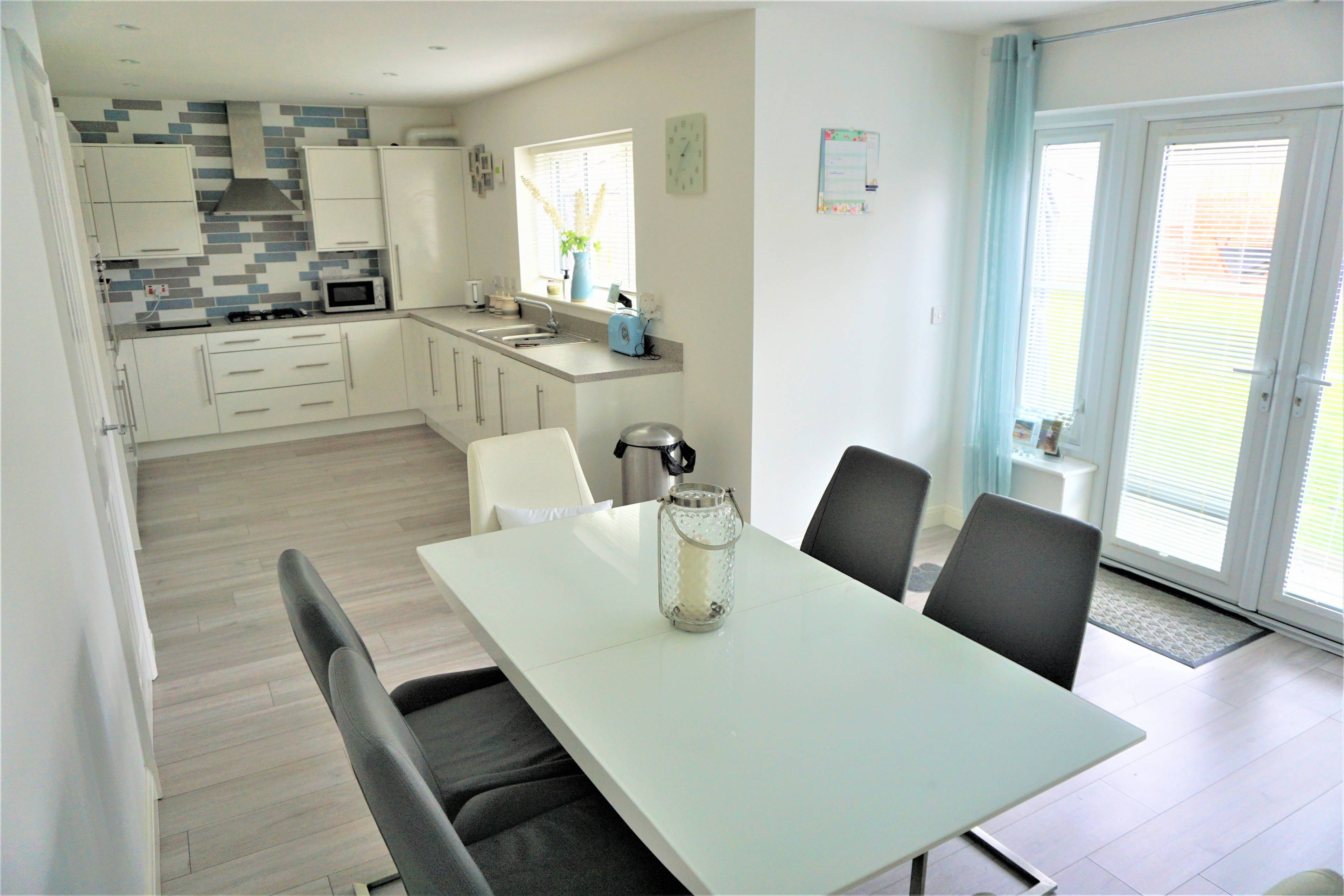 Kitchen/Dining Room