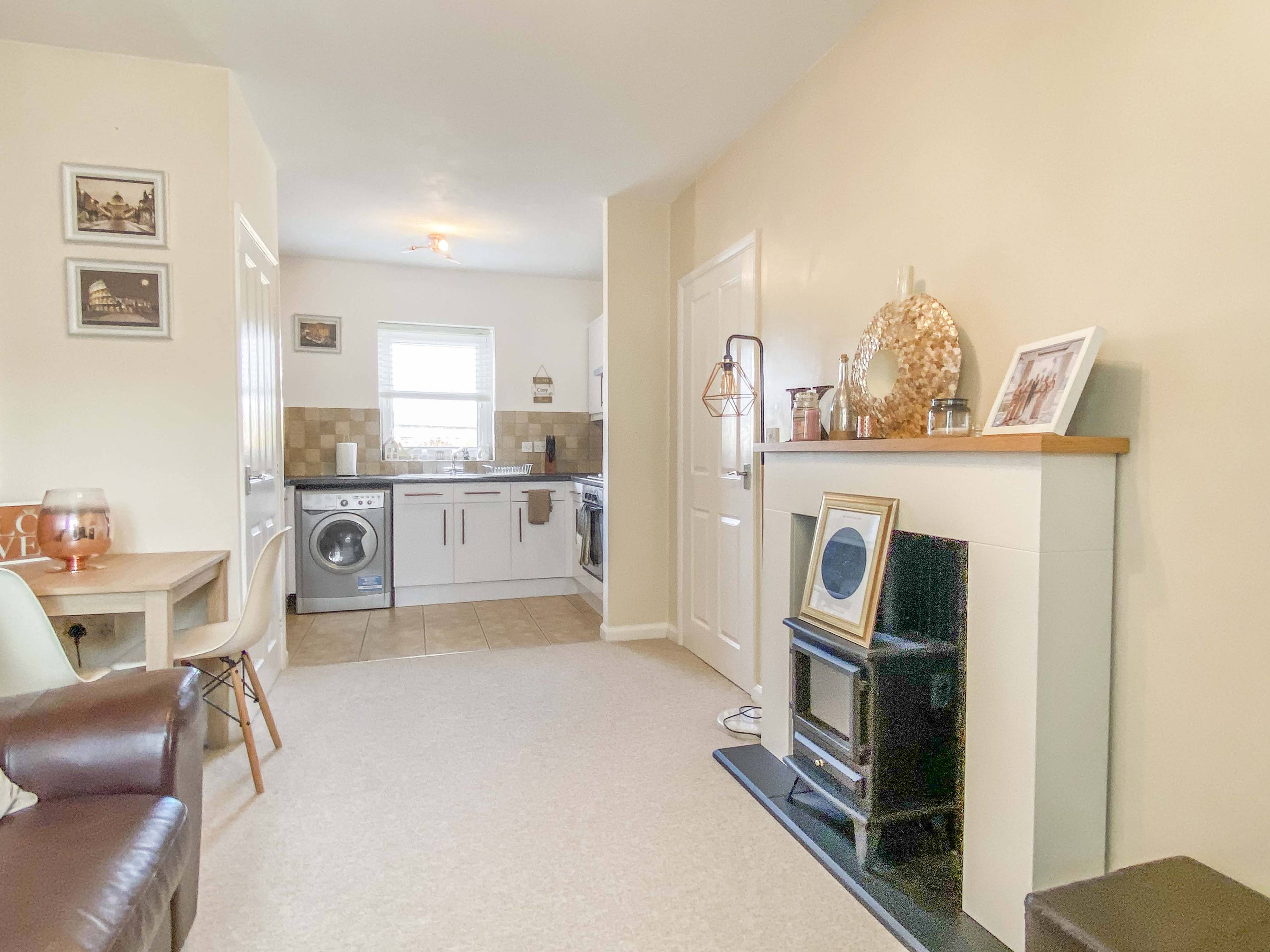 Lounge / Kitchen