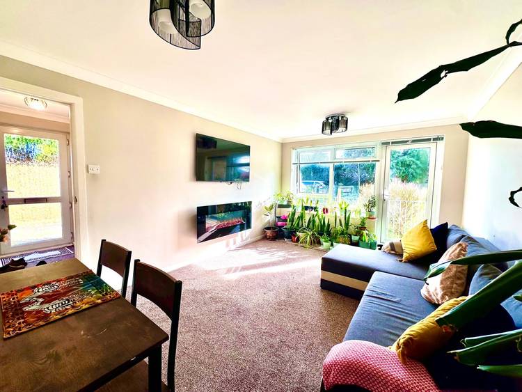 2 bedroom flat