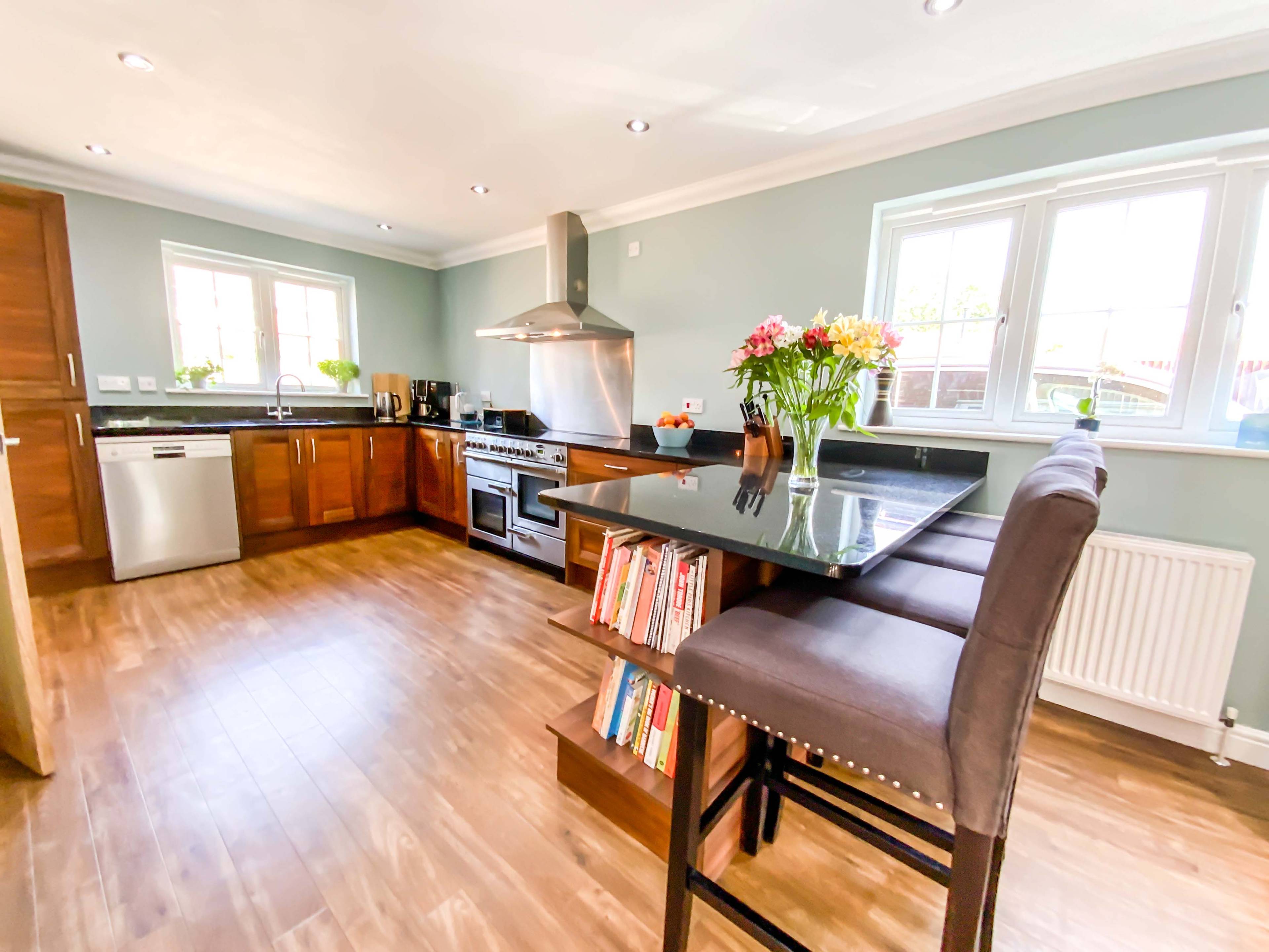 Kitchen/Breakfast