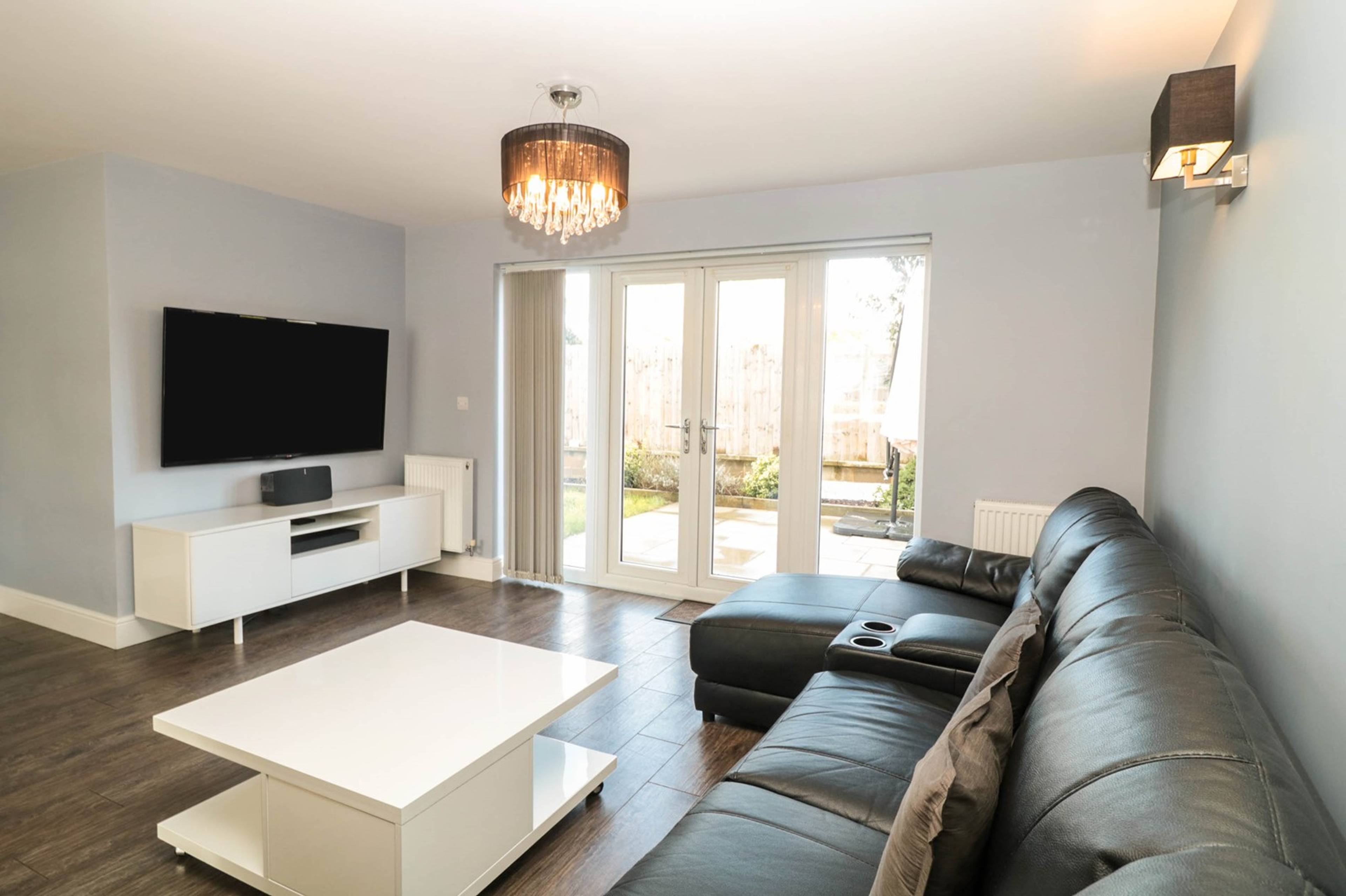 Lounge / Kitchen