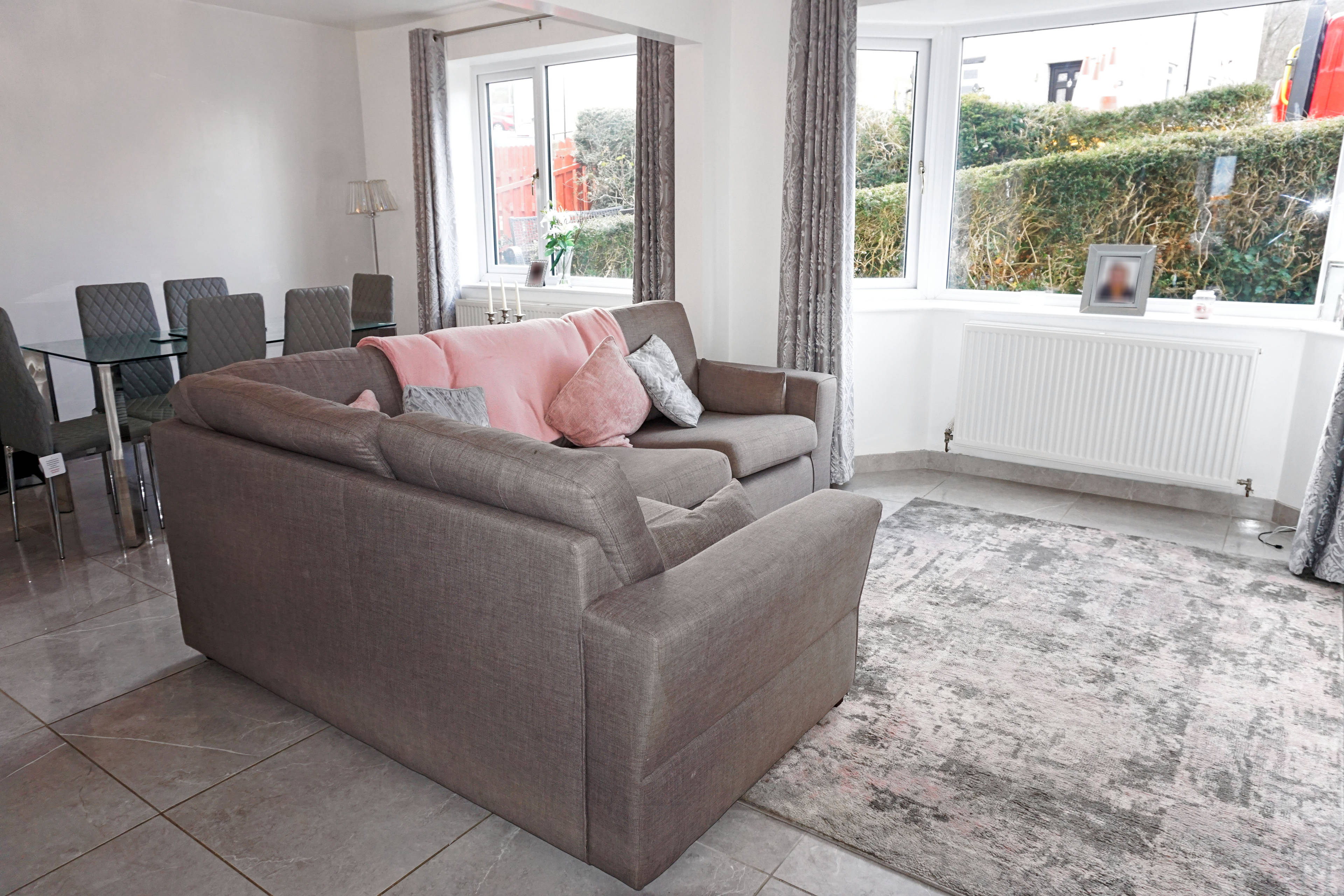 Lounge/Dining Room