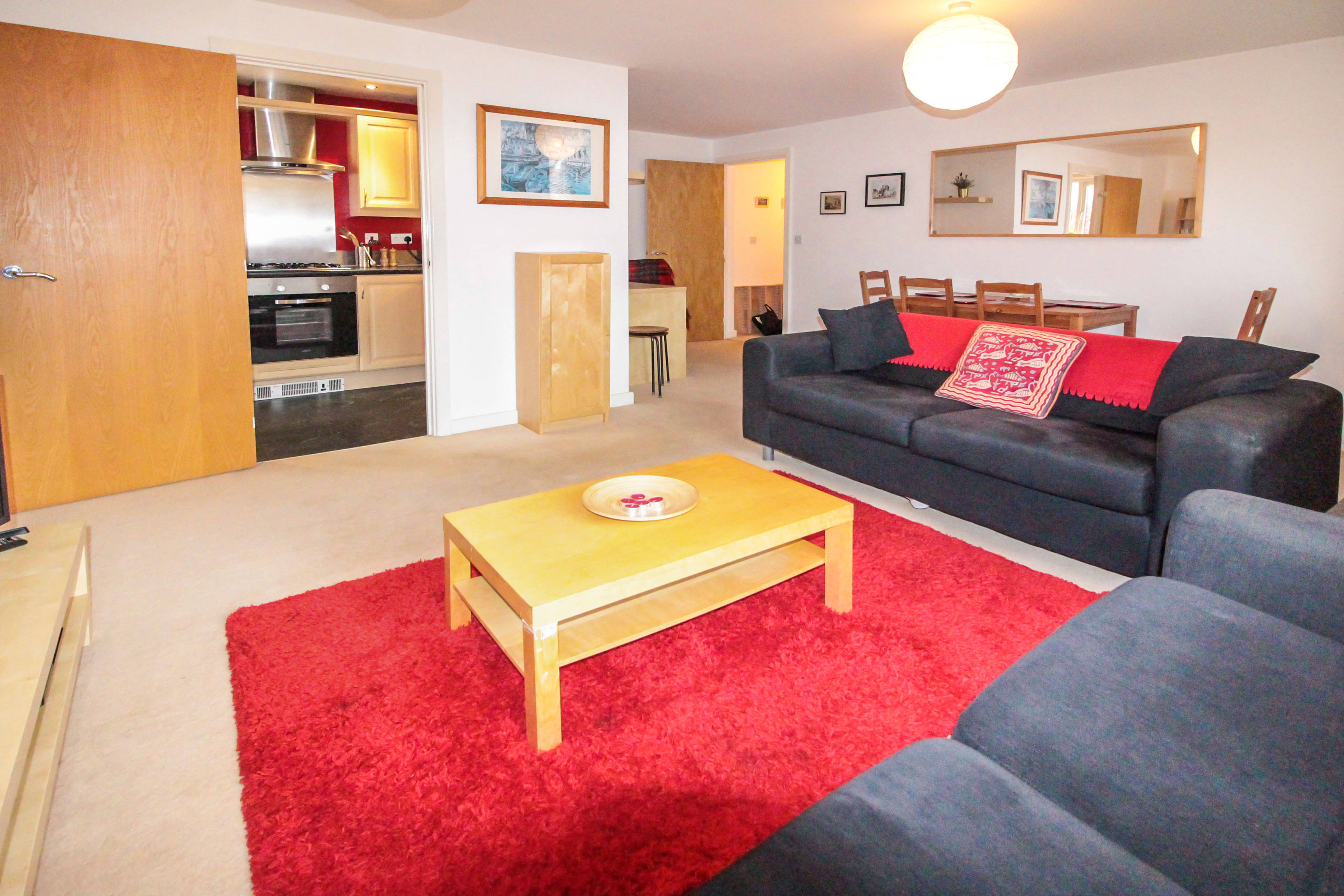 Lounge/Dining Room
