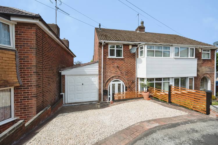 3 bedroom semi-detached house